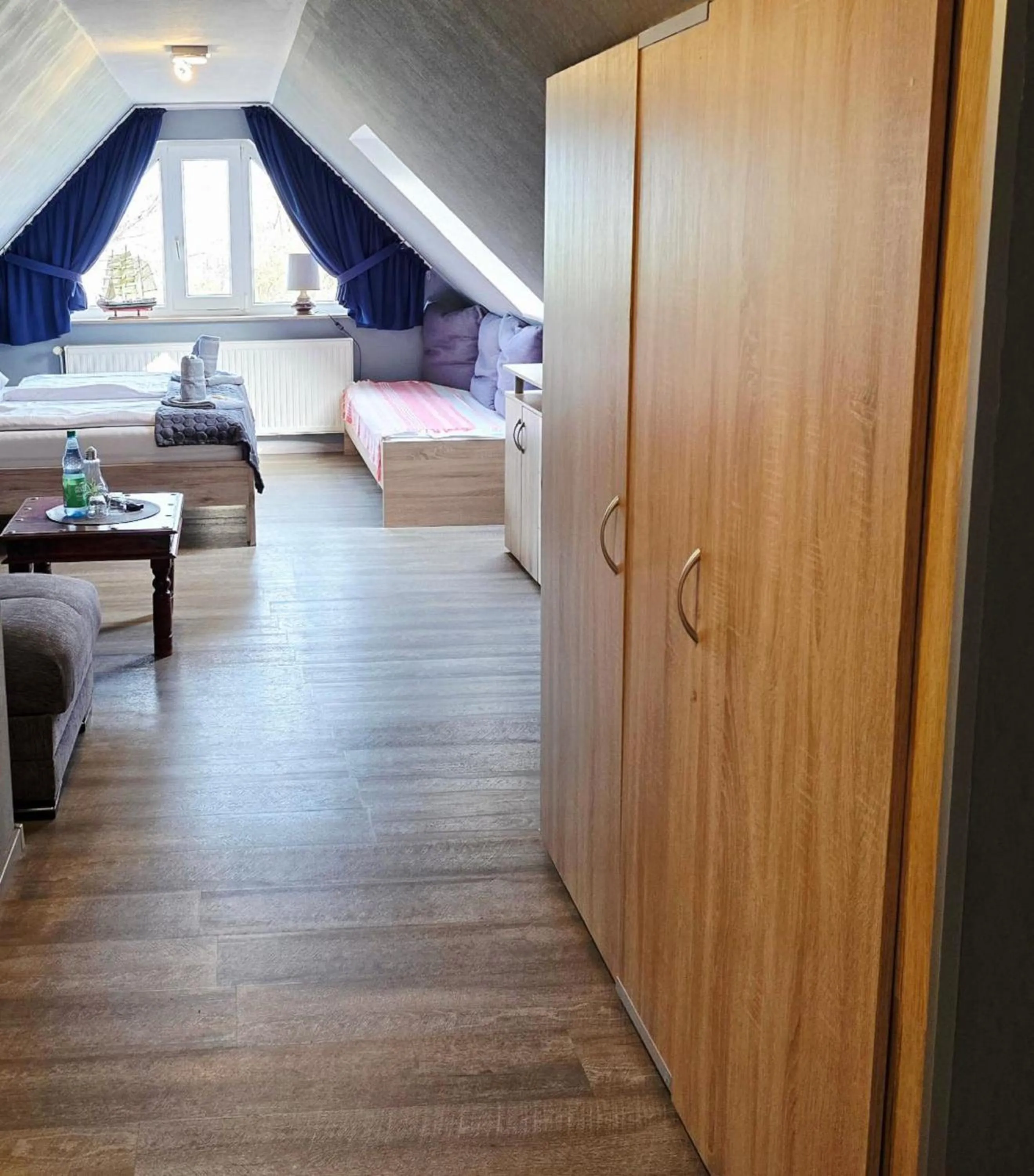 Photo of the whole room, Bed in Hotel Up Diek