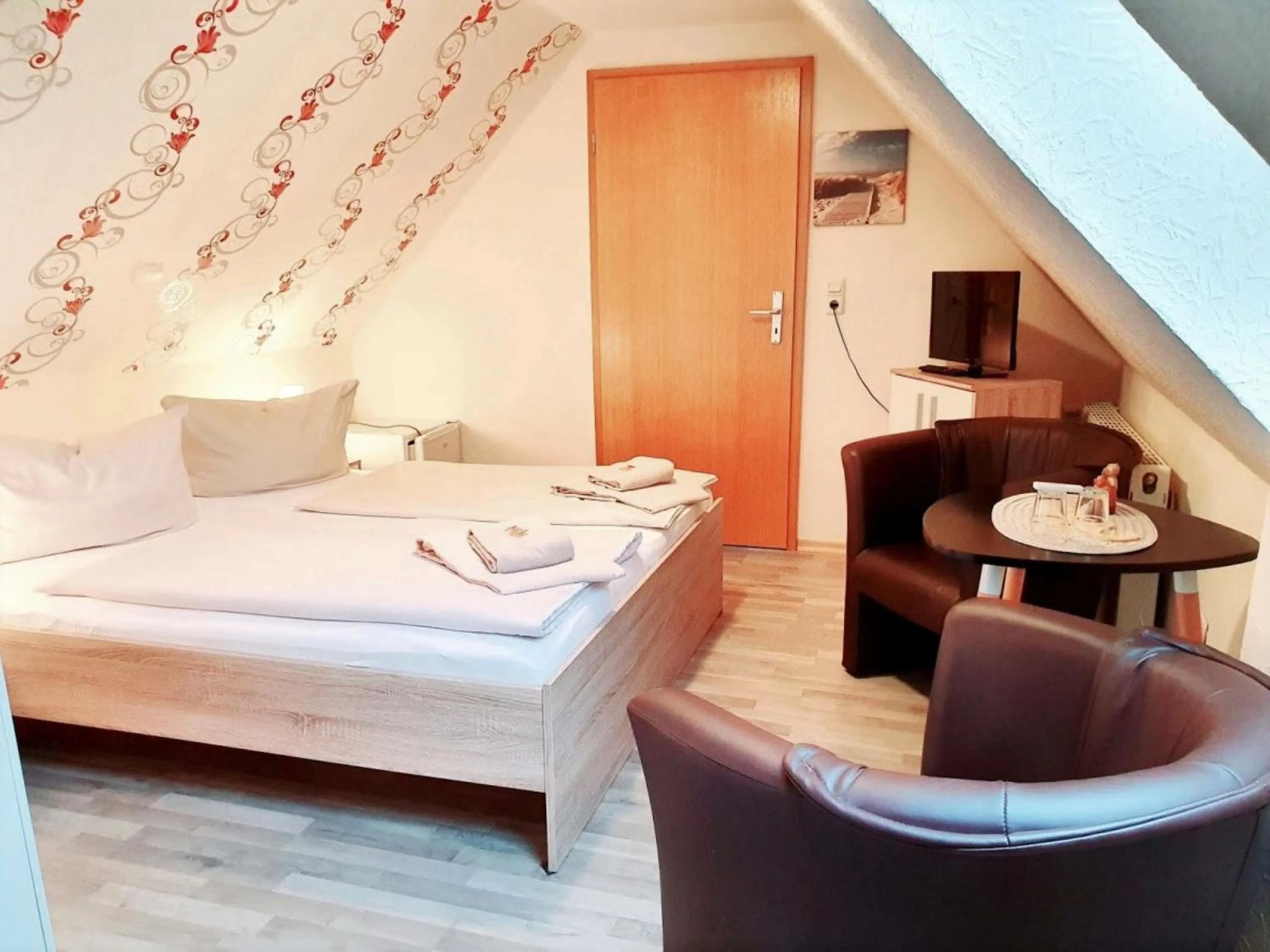 Photo of the whole room, Bed in Hotel Up Diek