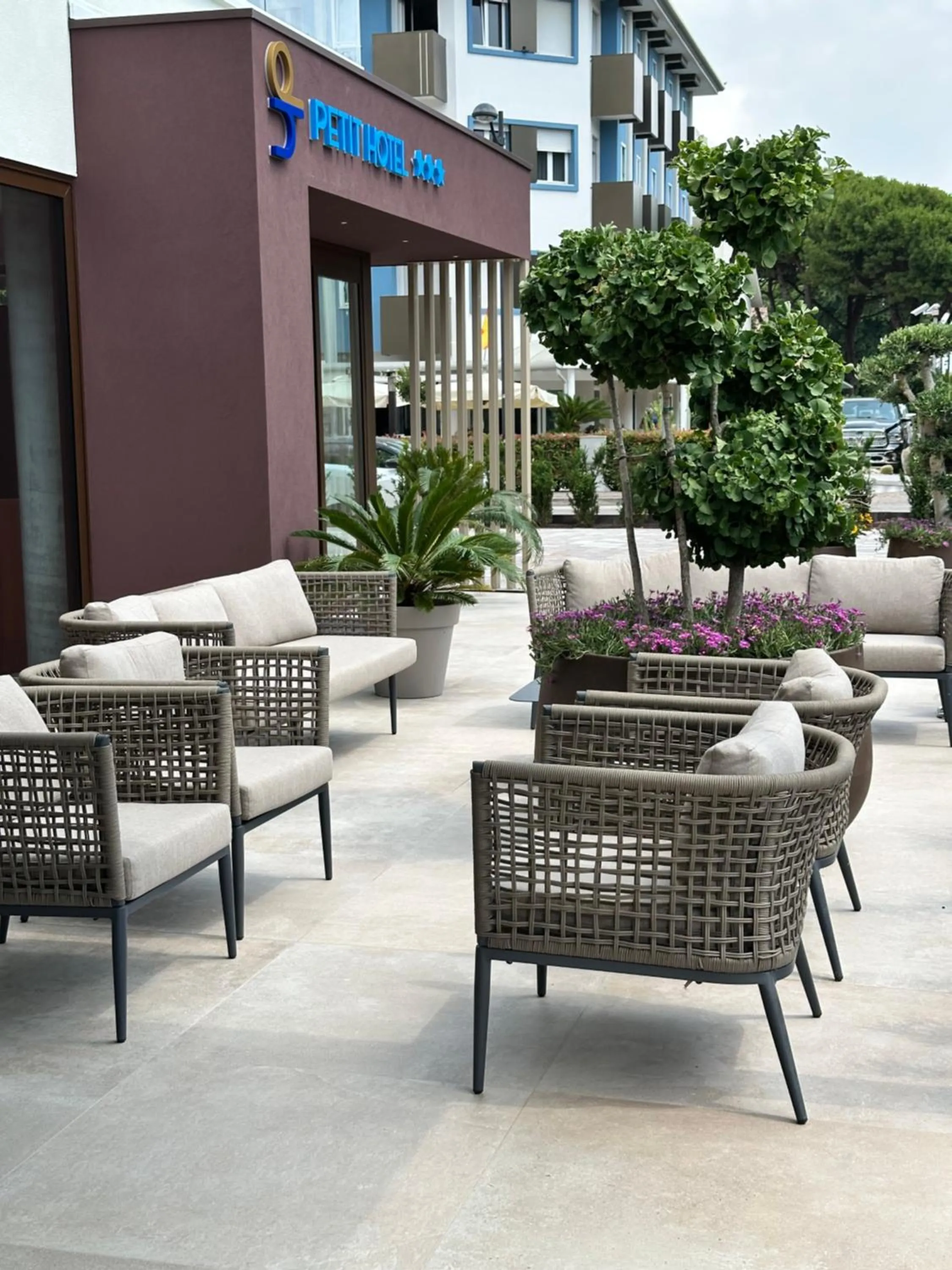 Petit Hotel