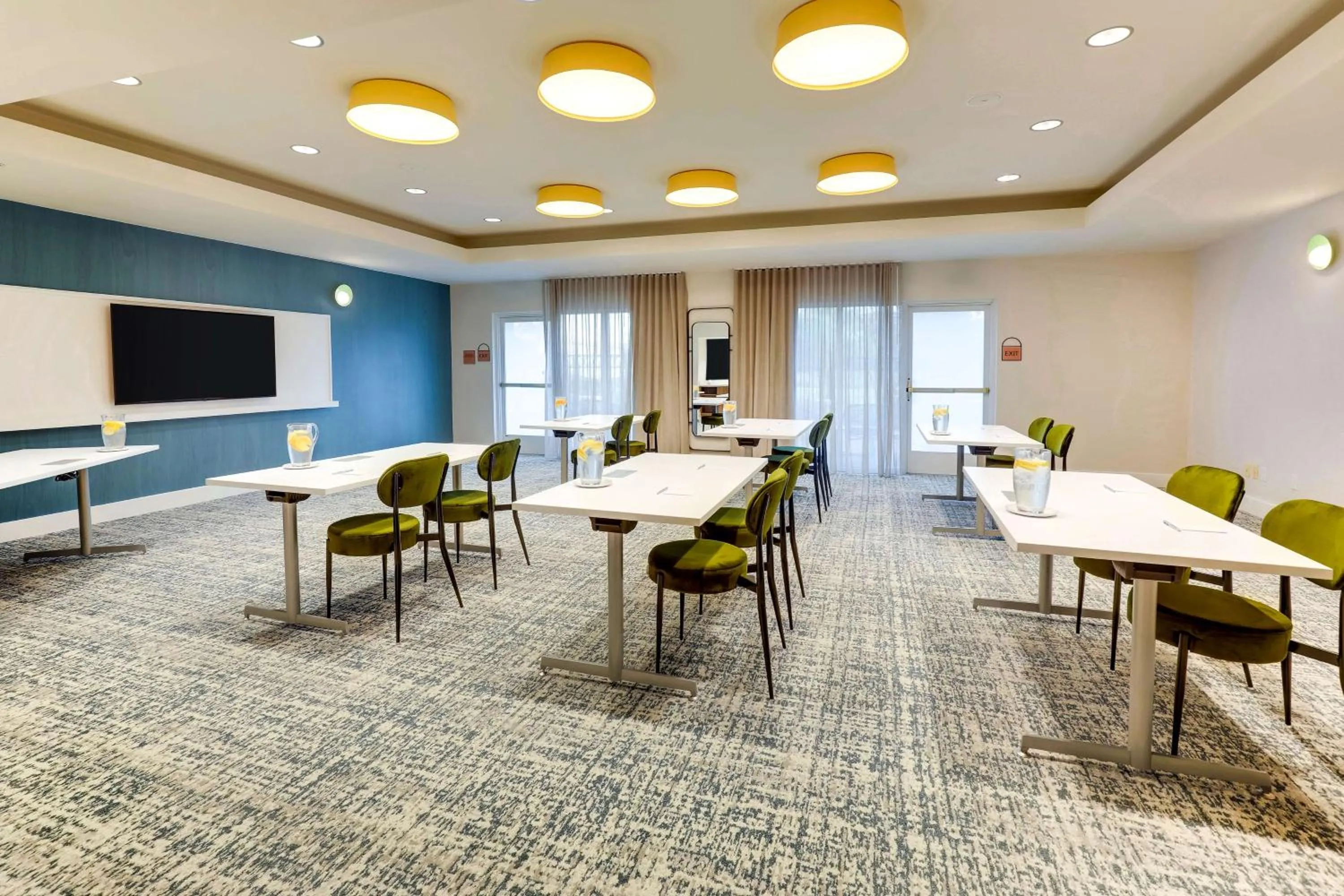 Meeting/conference room in Sonesta Select San Francisco Airport Oyster Point Waterfront
