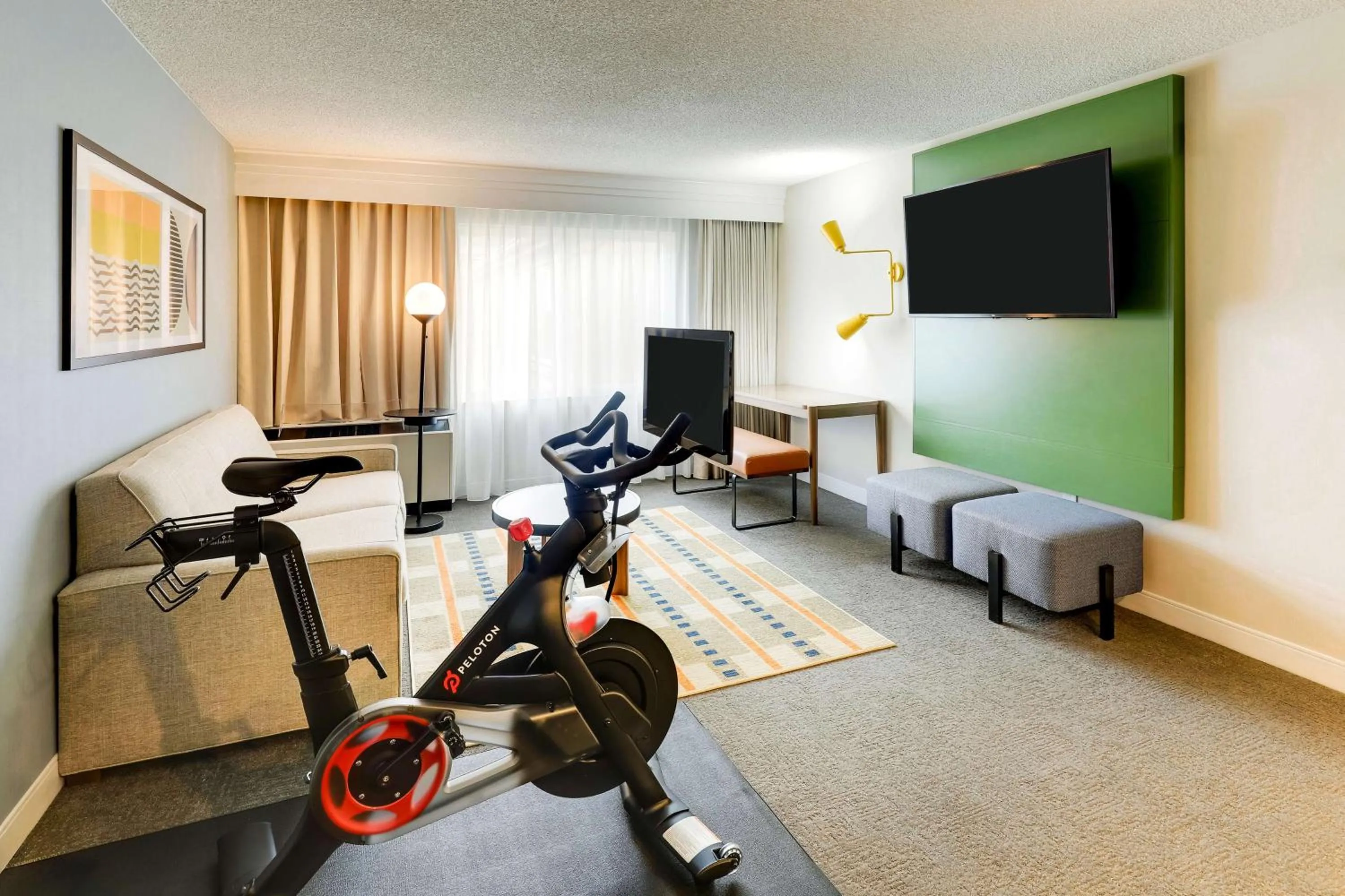 Bedroom in Sonesta Select San Francisco Airport Oyster Point Waterfront