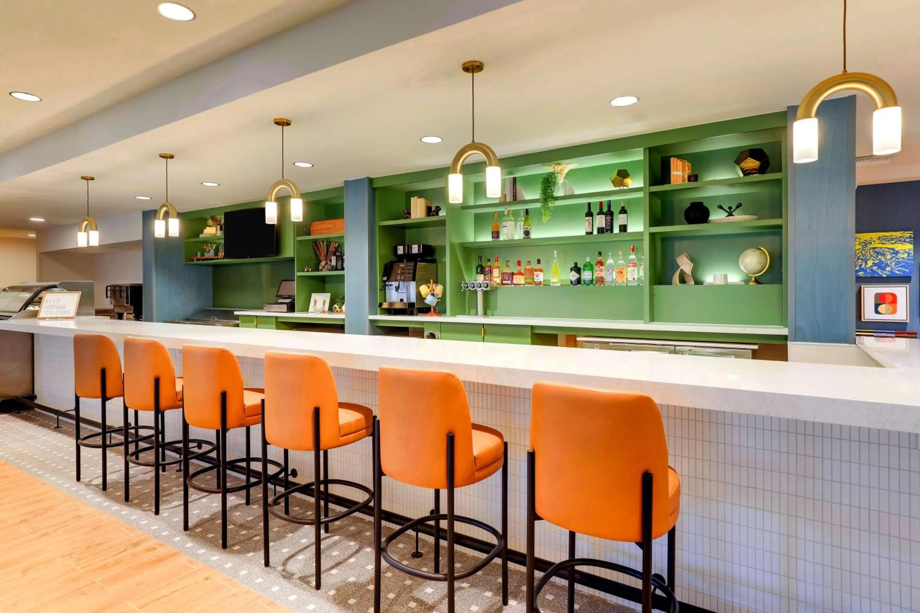 Lounge or bar in Sonesta Select San Francisco Airport Oyster Point Waterfront