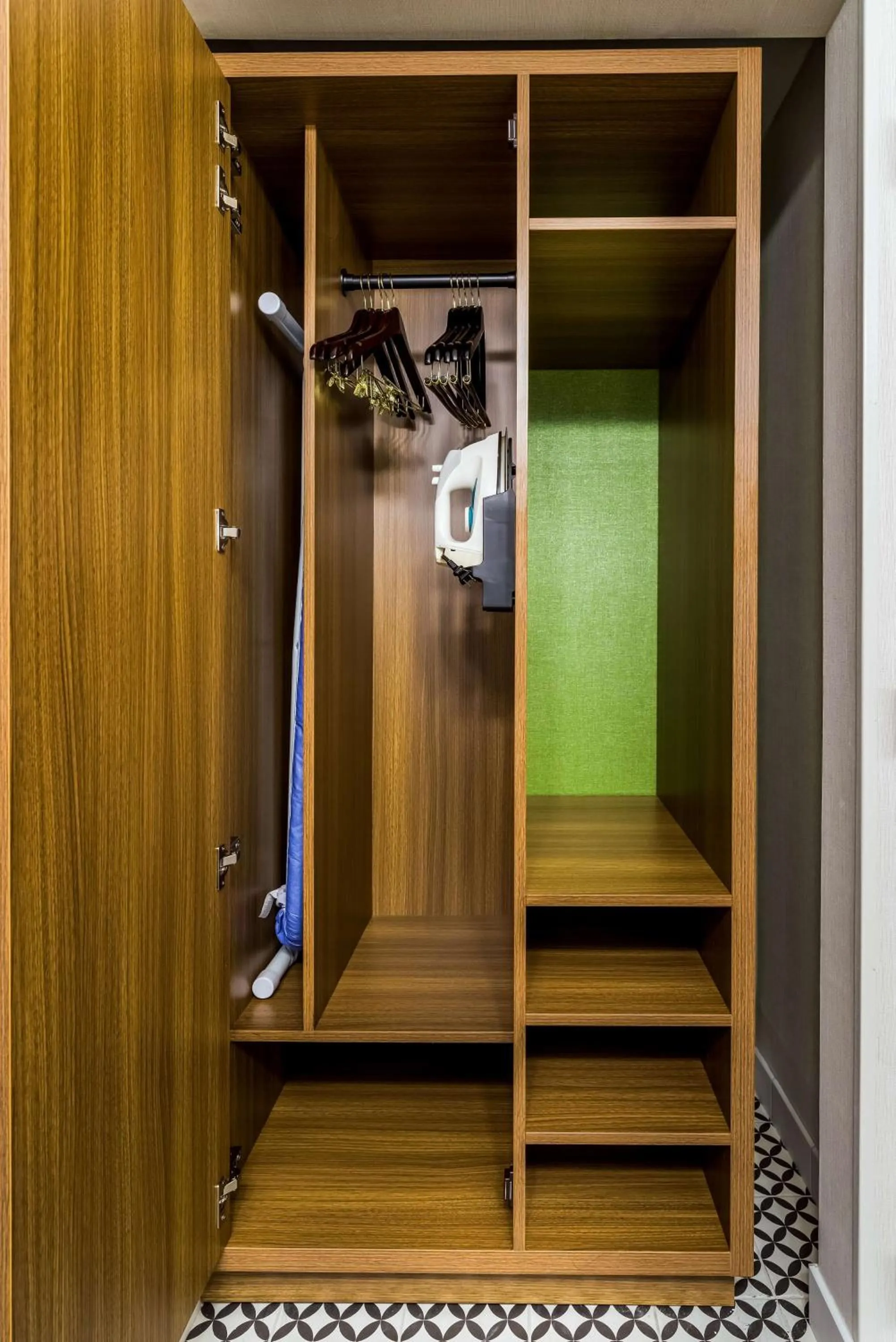 Bedroom in Sonesta Select San Francisco Airport Oyster Point Waterfront