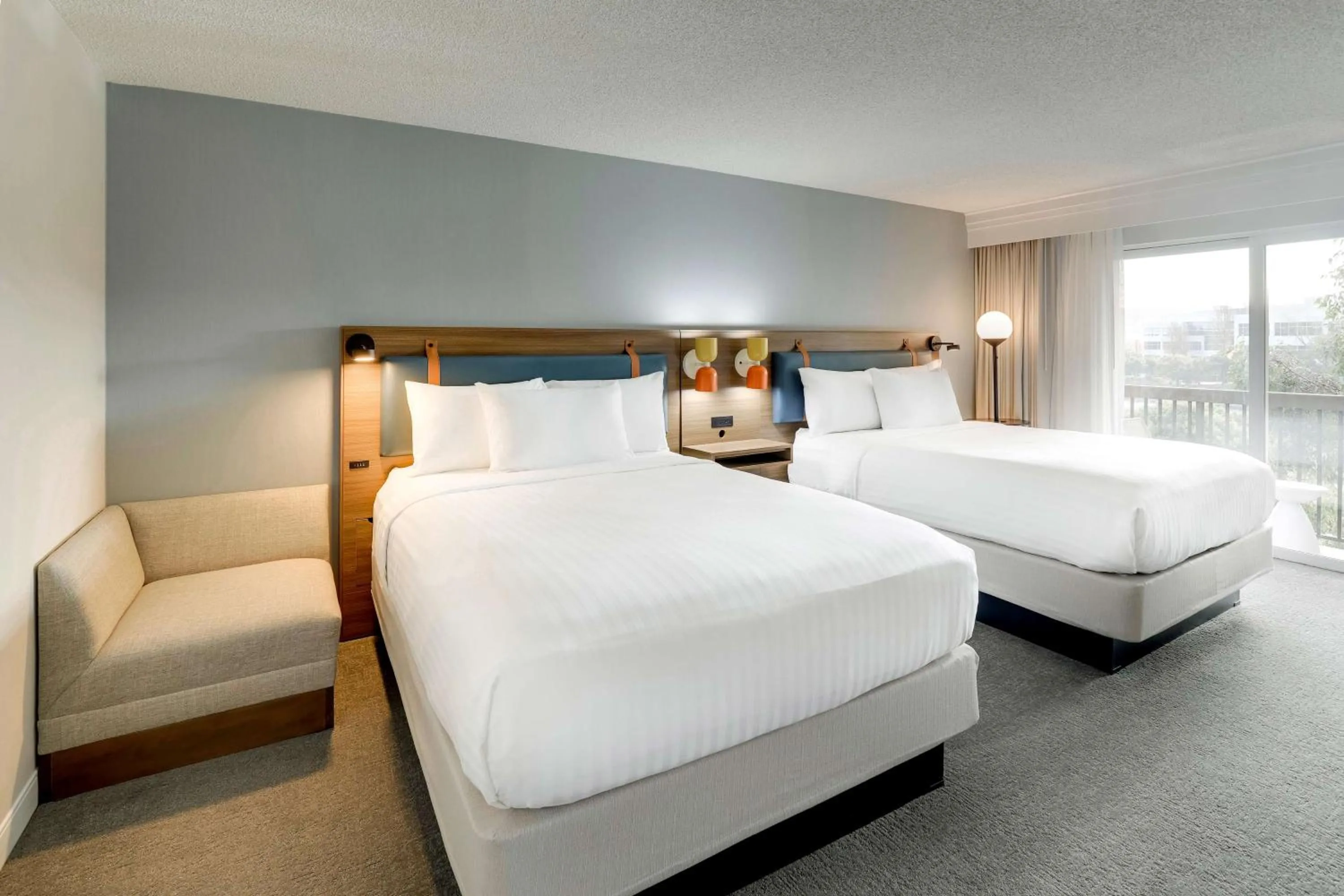 Bedroom, Bed in Sonesta Select San Francisco Airport Oyster Point Waterfront