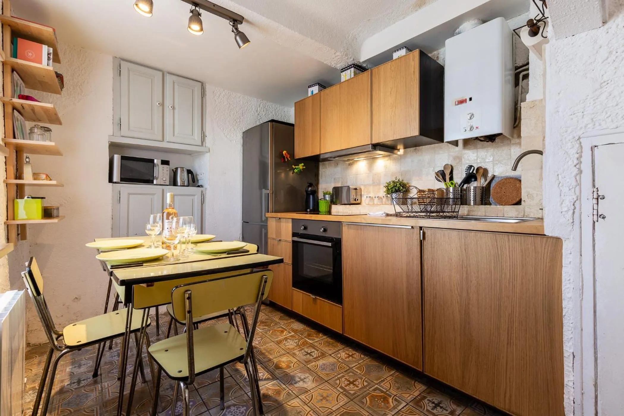 Restaurant/places to eat in The Crew House La Ciotat