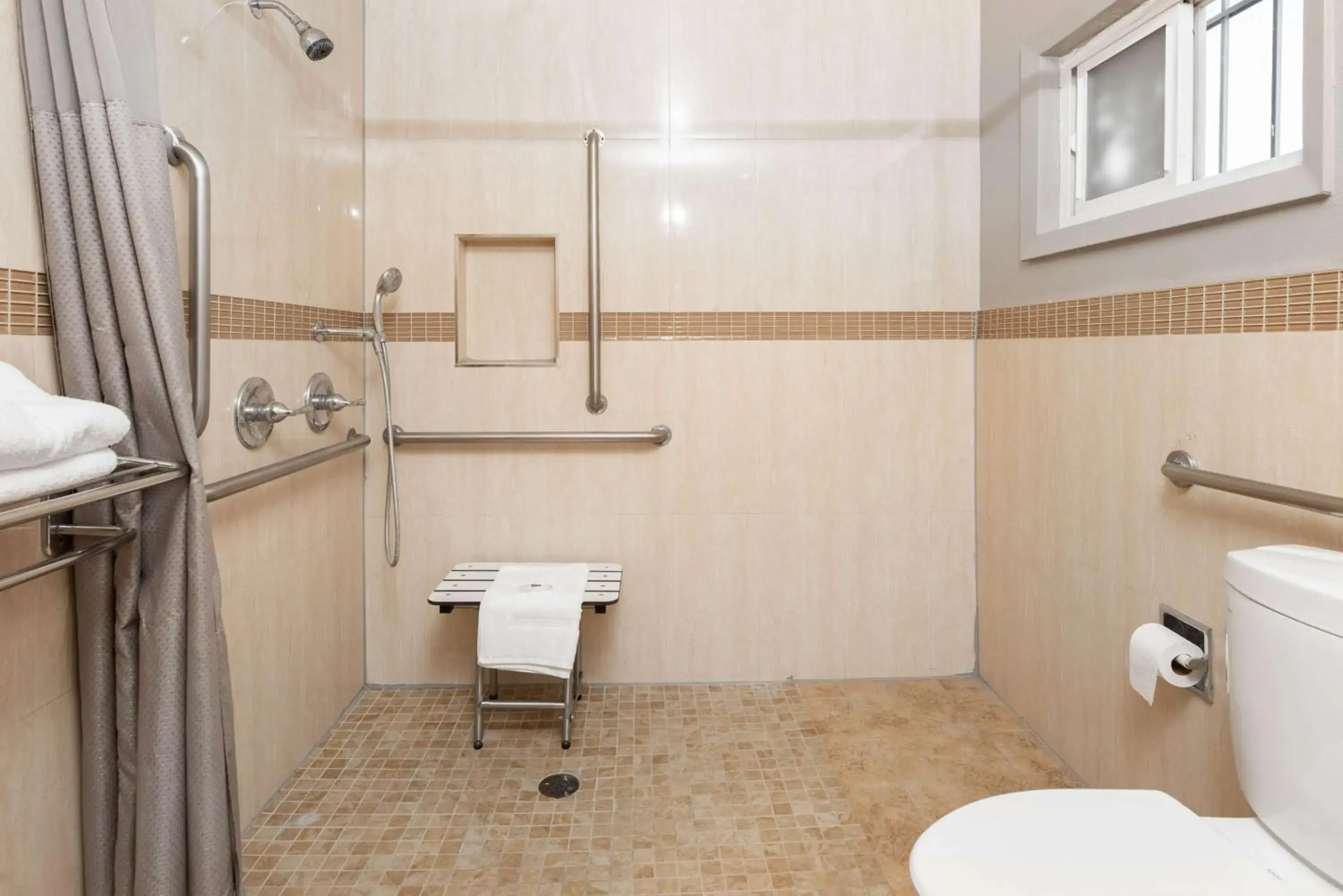 King Room with Roll-in Shower - Disability Access - Non-Smoking in Motel 6-Anaheim, CA - Convention Center King Room with Roll-in Shower - Disability Access - Non-Smoking in Motel 6-Anaheim, CA - Convention Center