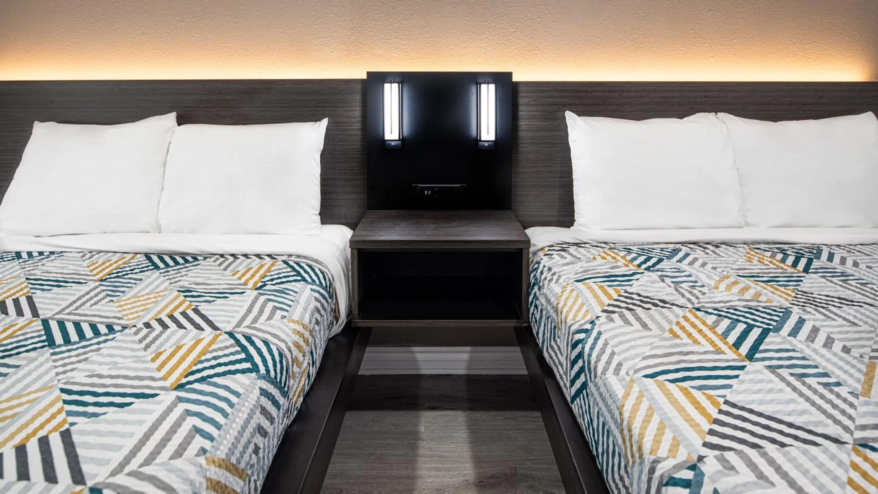 Motel 6-Anaheim, CA - Convention Center