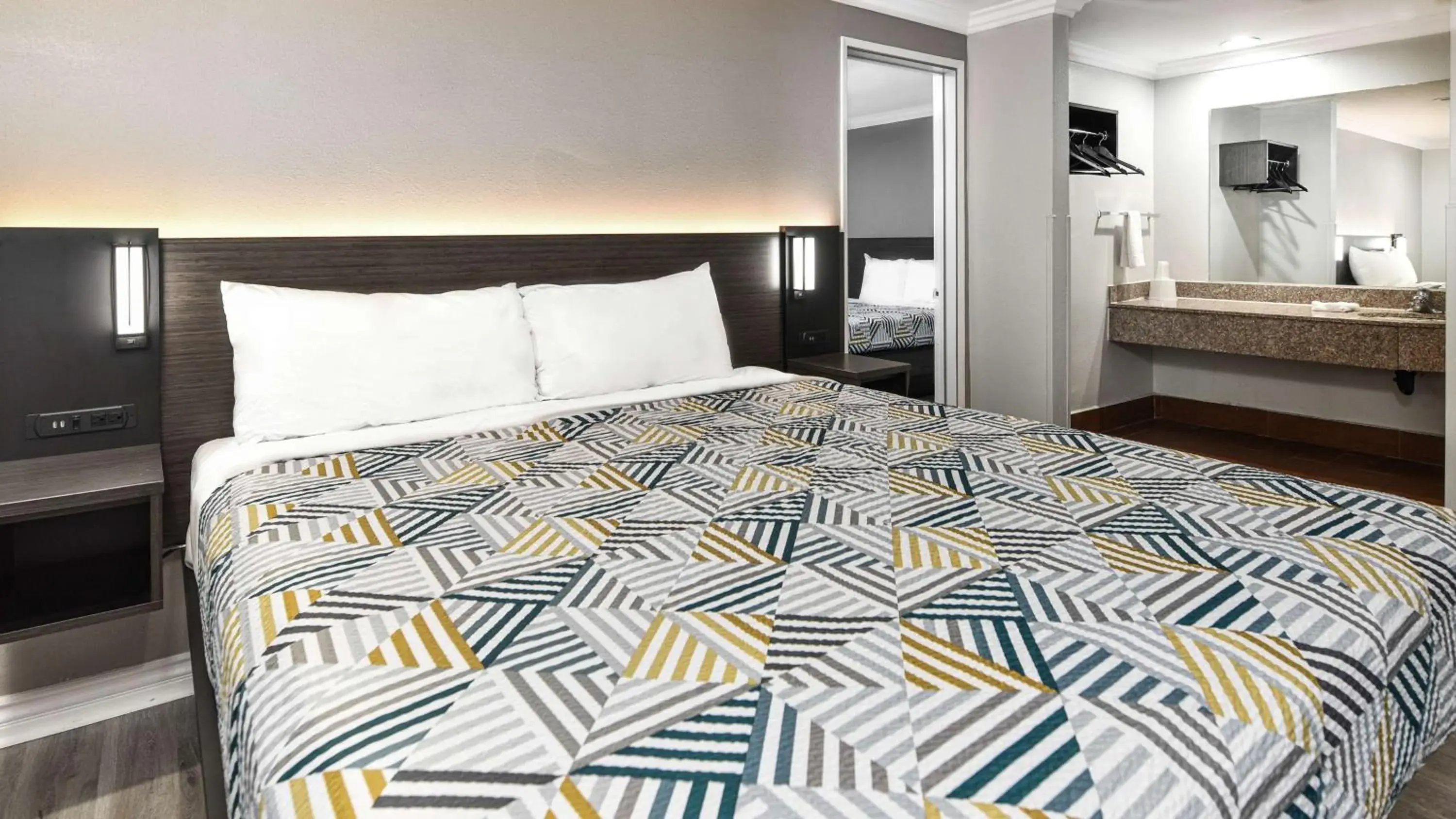 King Room with Roll-in Shower - Disability Access - Non-Smoking in Motel 6-Anaheim, CA - Convention Center King Room with Roll-in Shower - Disability Access - Non-Smoking in Motel 6-Anaheim, CA - Convention Center