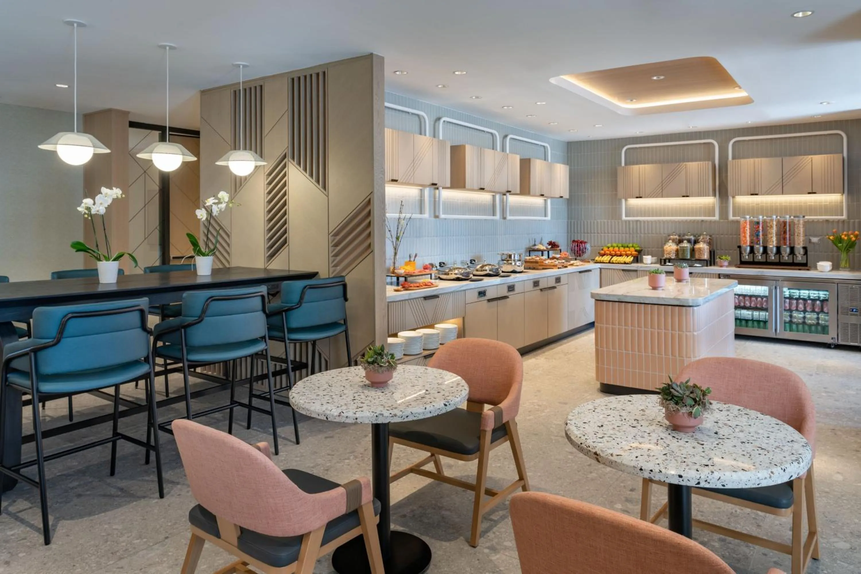 Lounge or bar in Miami Marriott Biscayne Bay