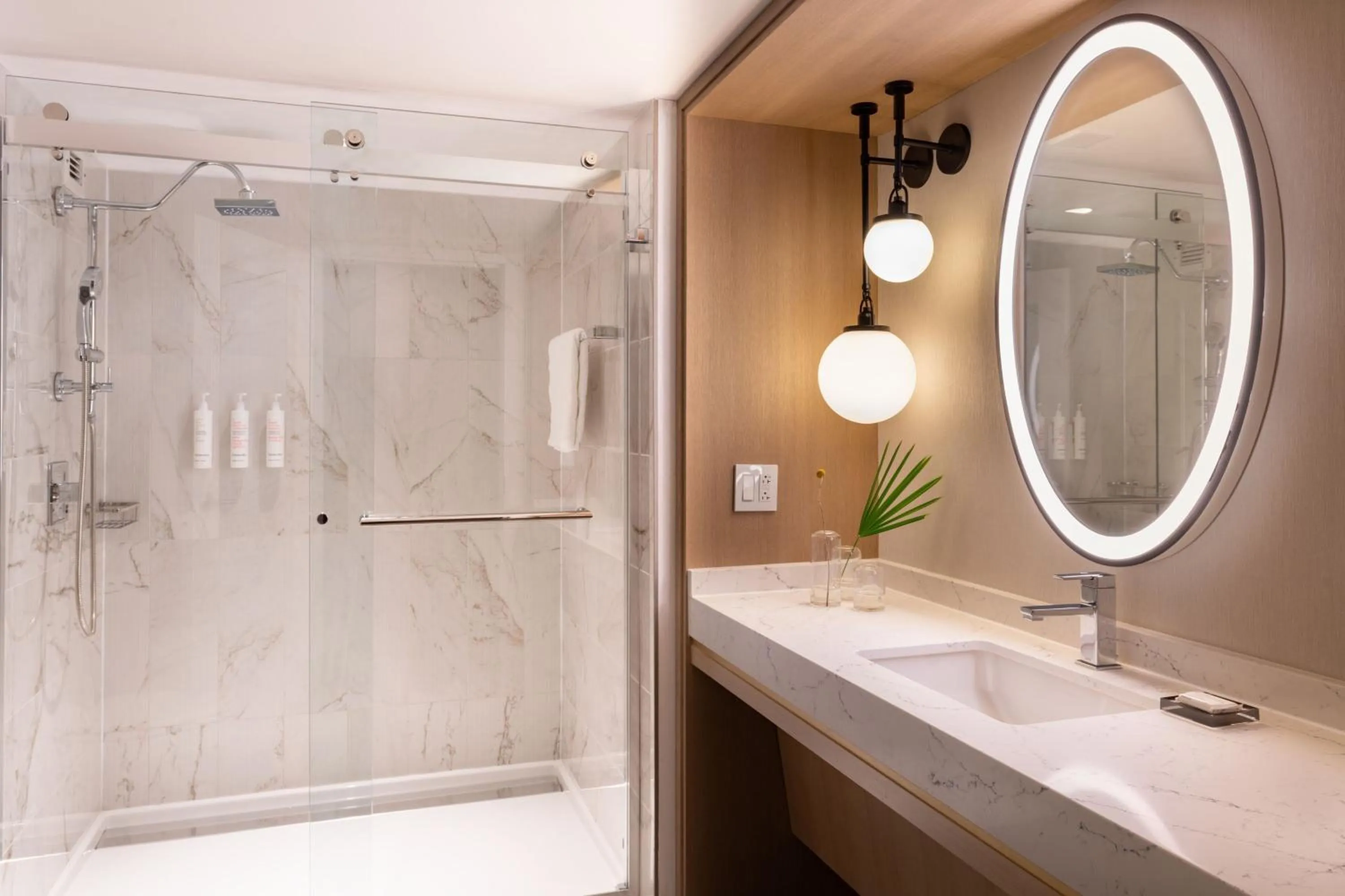 Bathroom in Miami Marriott Biscayne Bay