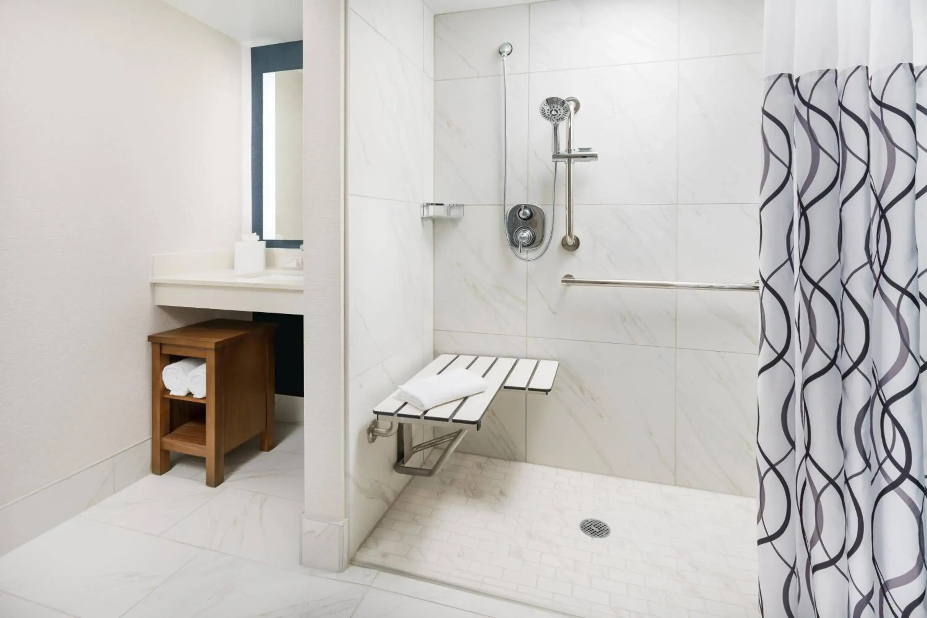 Queen Room with Two Queen Beds and Adapted Tub - Mobility Accessible in Courtyard by Marriott Orlando Lake Buena Vista at Vista Centre Queen Room with Two Queen Beds and Adapted Tub - Mobility Accessible in Courtyard by Marriott Orlando Lake Buena Vista at Vista Centre