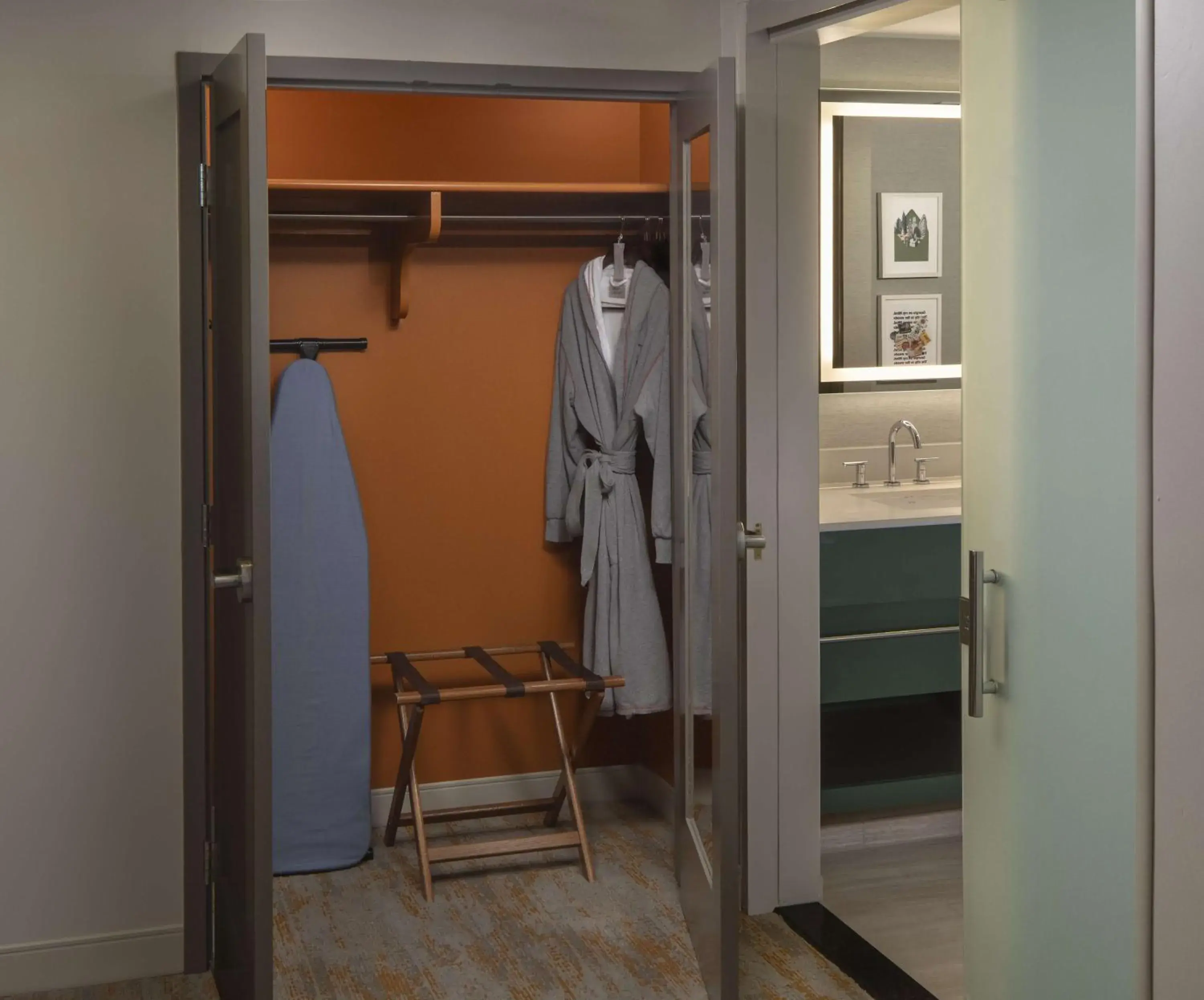 Bedroom in Hyatt Centric Midtown Atlanta Bedroom in Hyatt Centric Midtown Atlanta