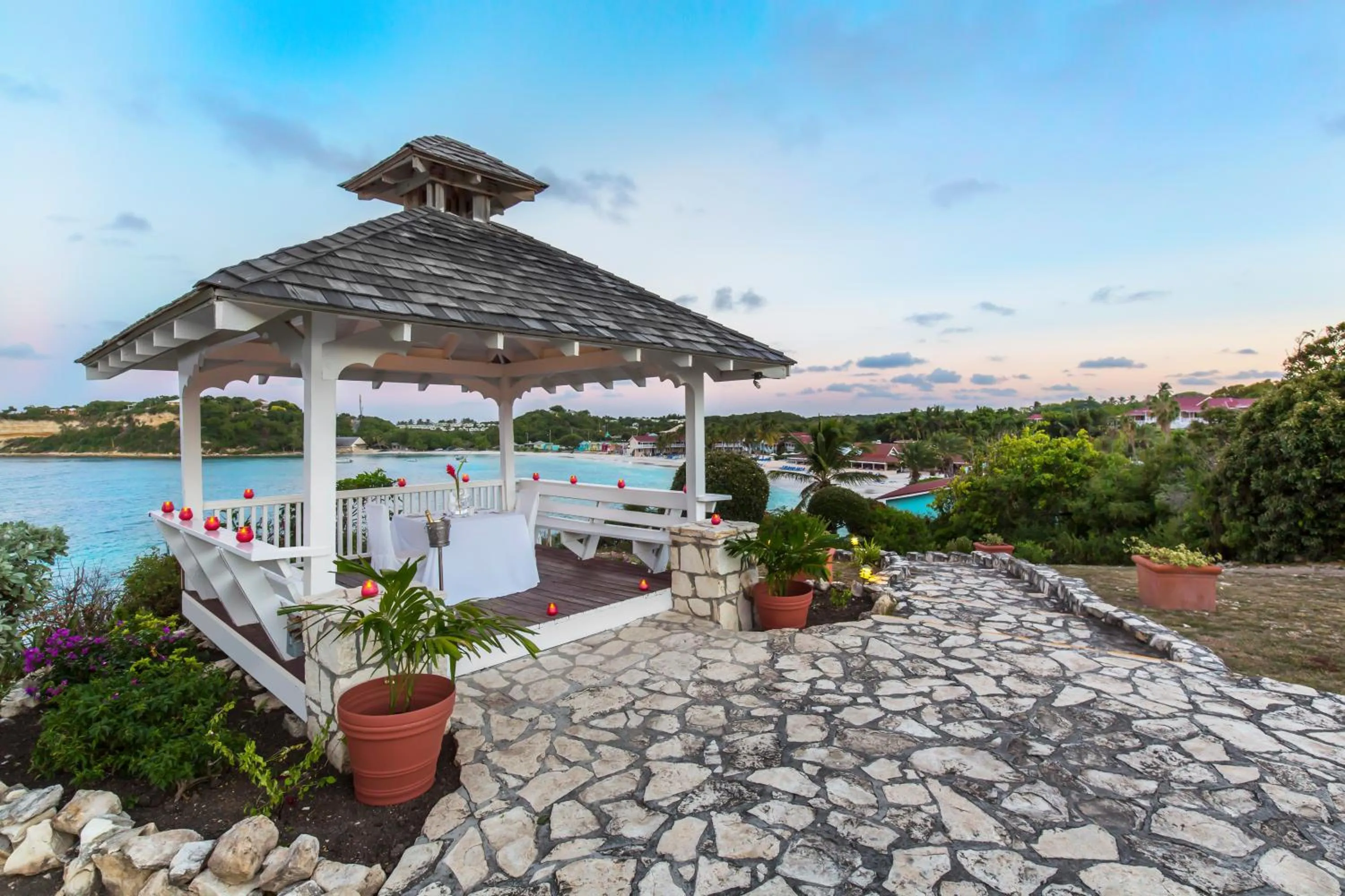 Entertainment in Pineapple Beach Club - All Inclusive - Adults Only