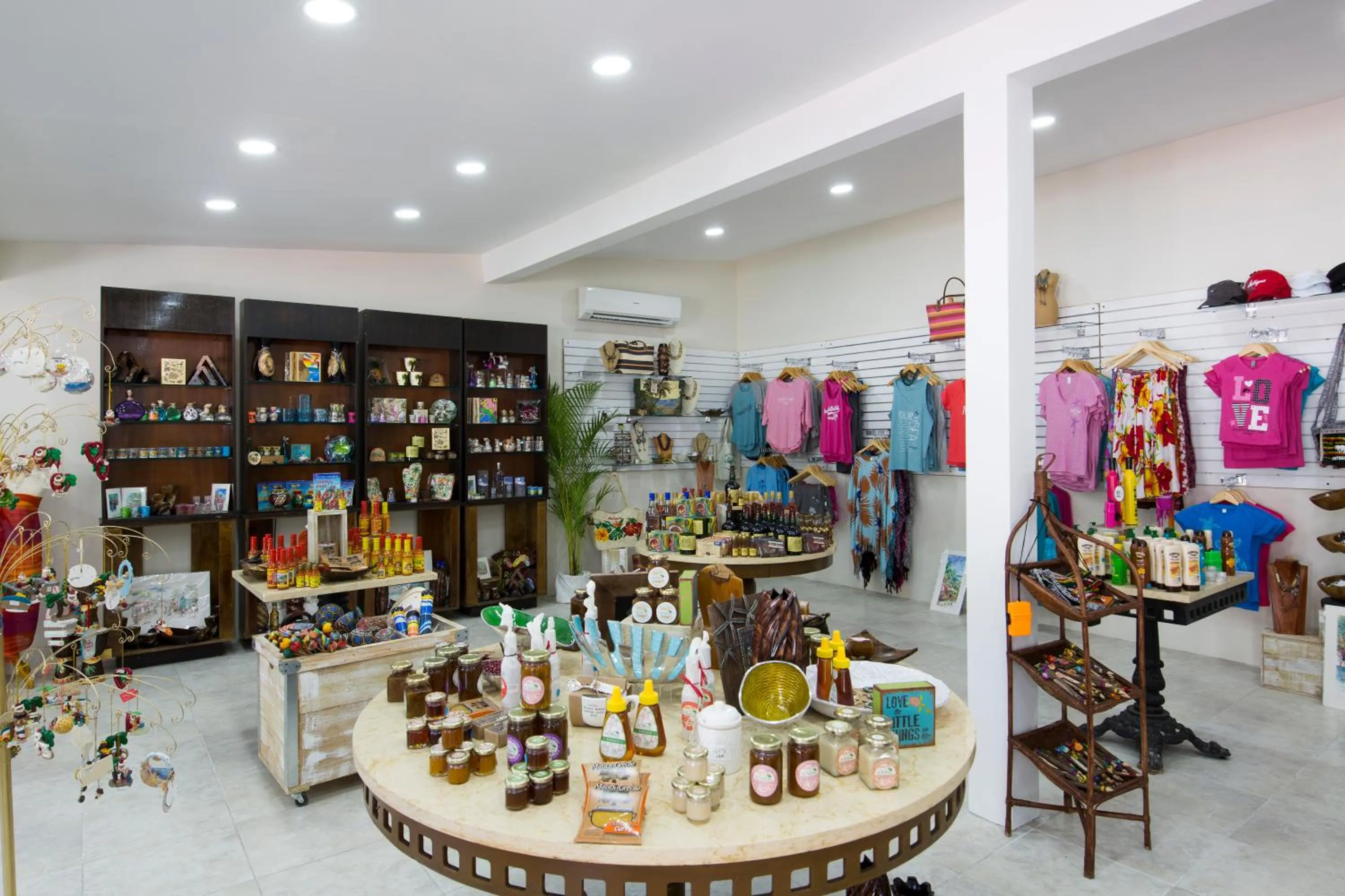 Area and facilities in Pineapple Beach Club - All Inclusive - Adults Only