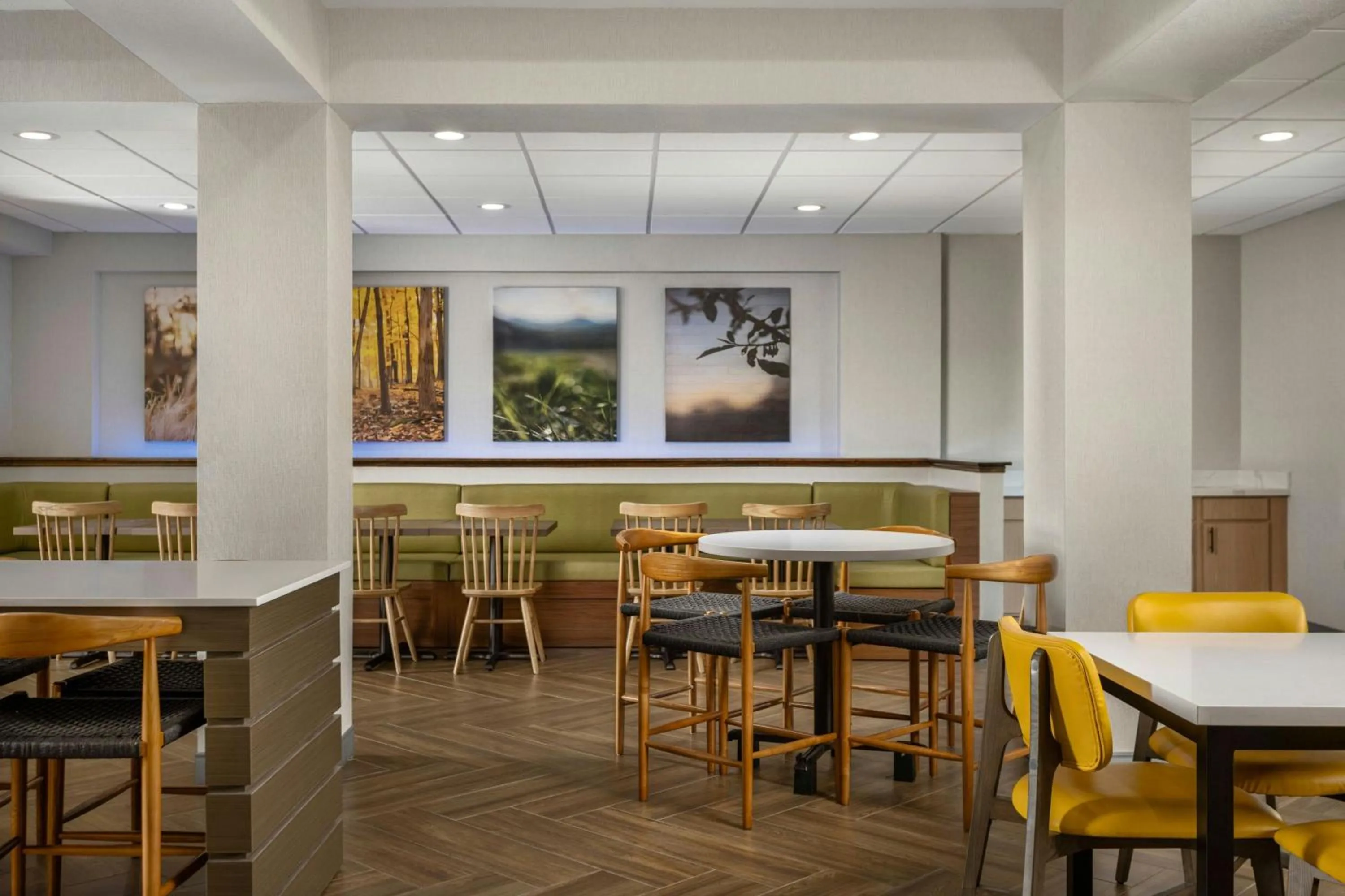 Breakfast in Fairfield Inn and Suites by Marriott Dallas Mansfield