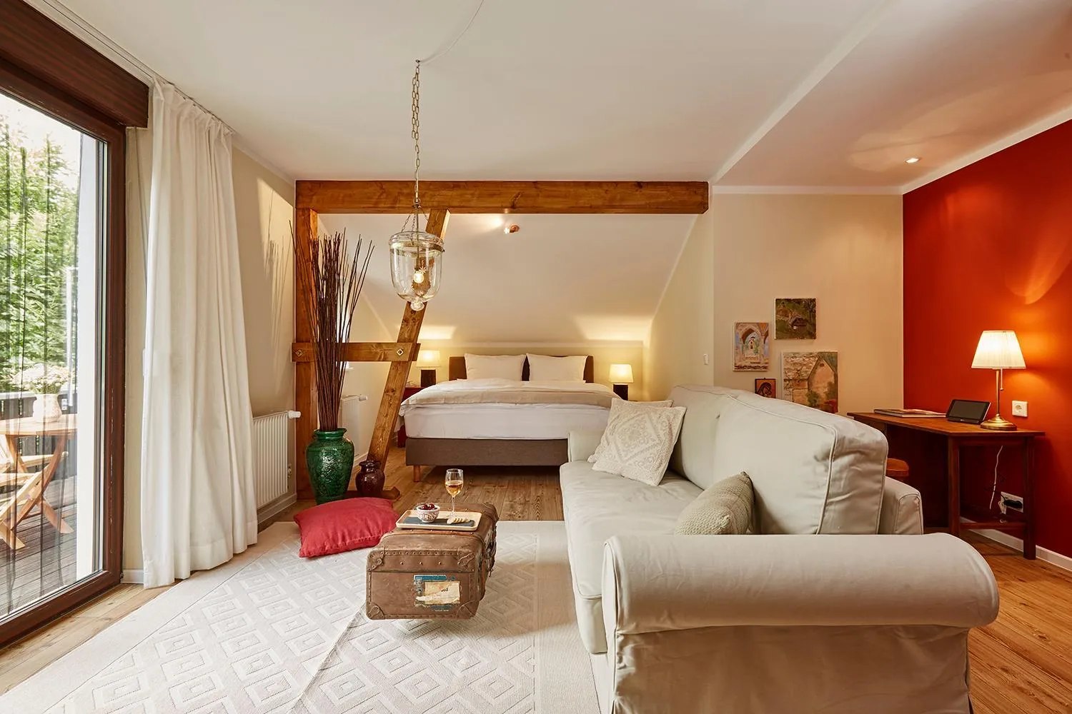 Photo of the whole room, Bed in mein.lychen