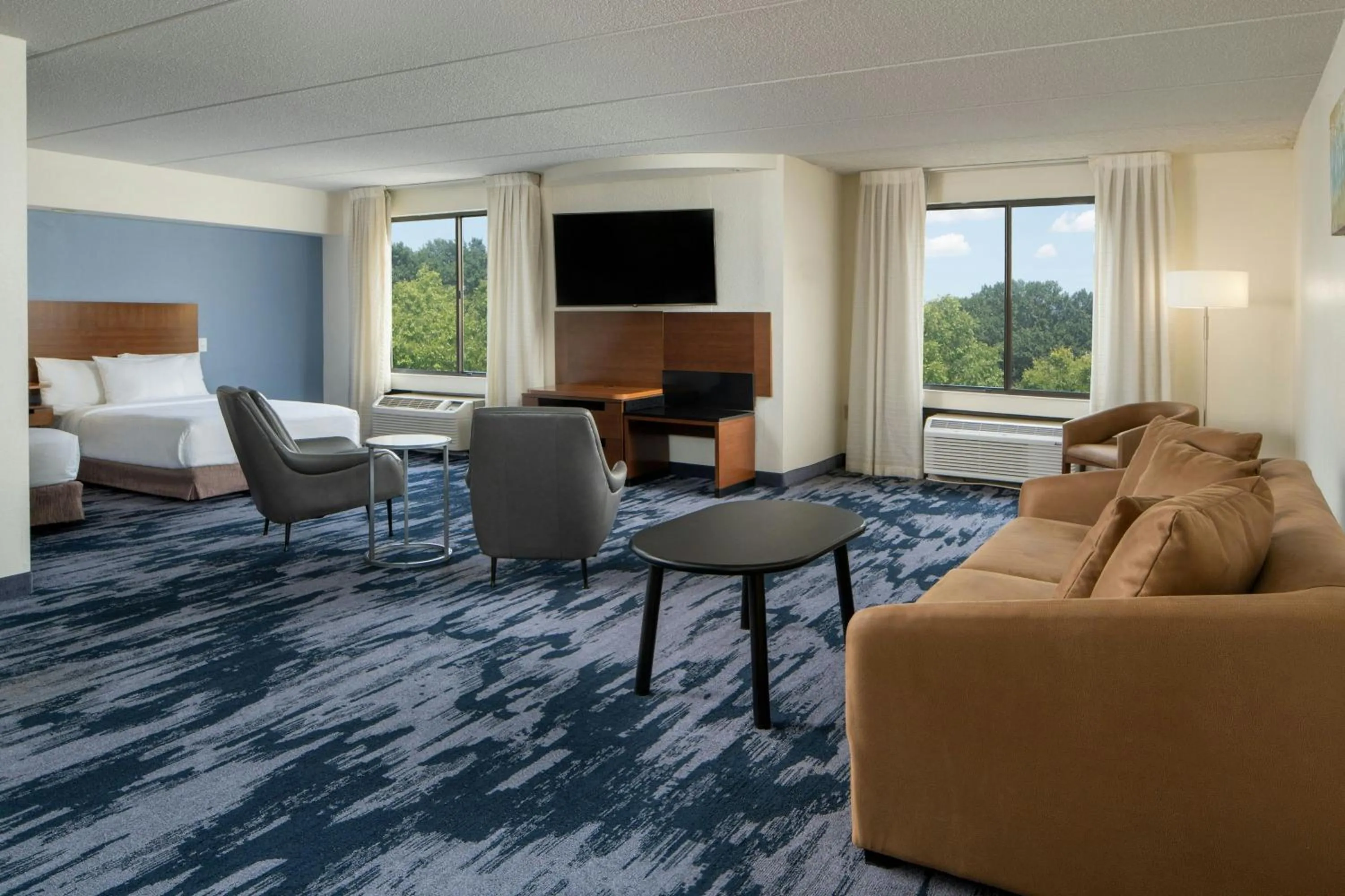 Photo of the whole room in Fairfield Inn and Suites Atlanta Airport South/Sullivan Road
