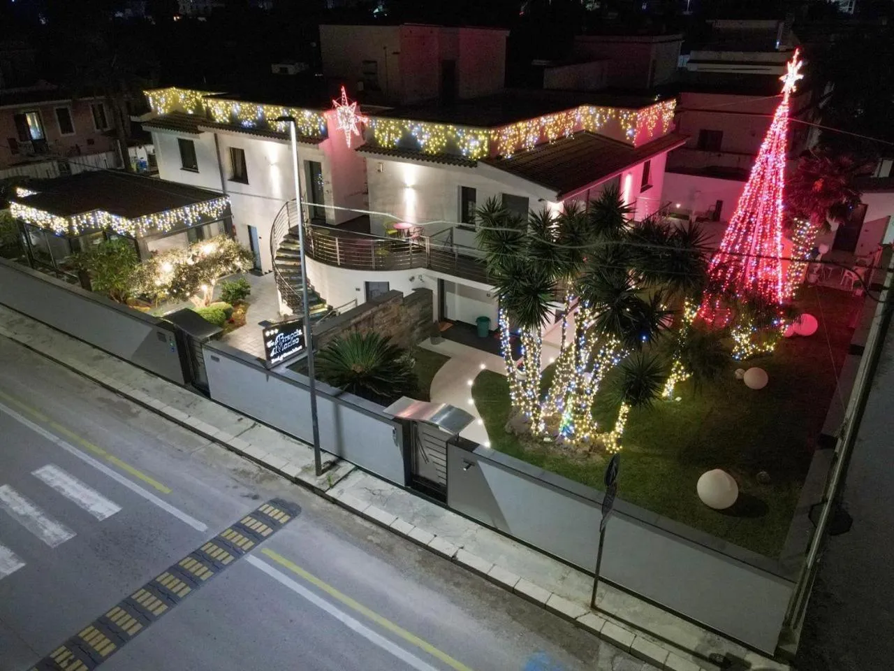 Property building in Tra Le Braccia di Morfeo