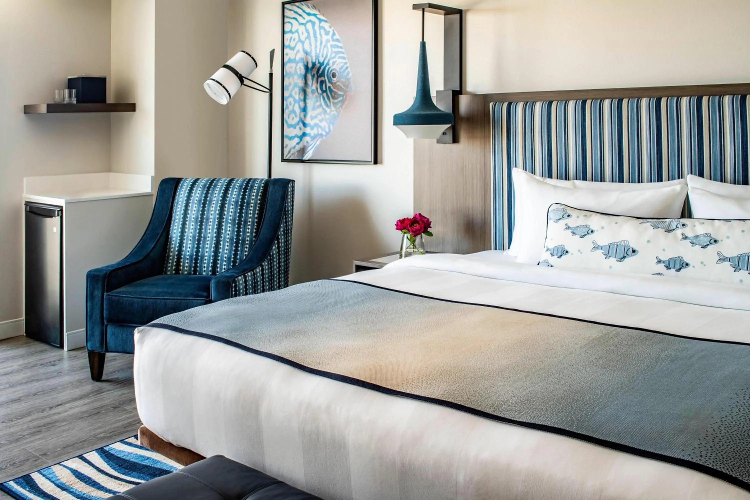 Photo of the whole room, Bed in Hollywood Beach Marriott