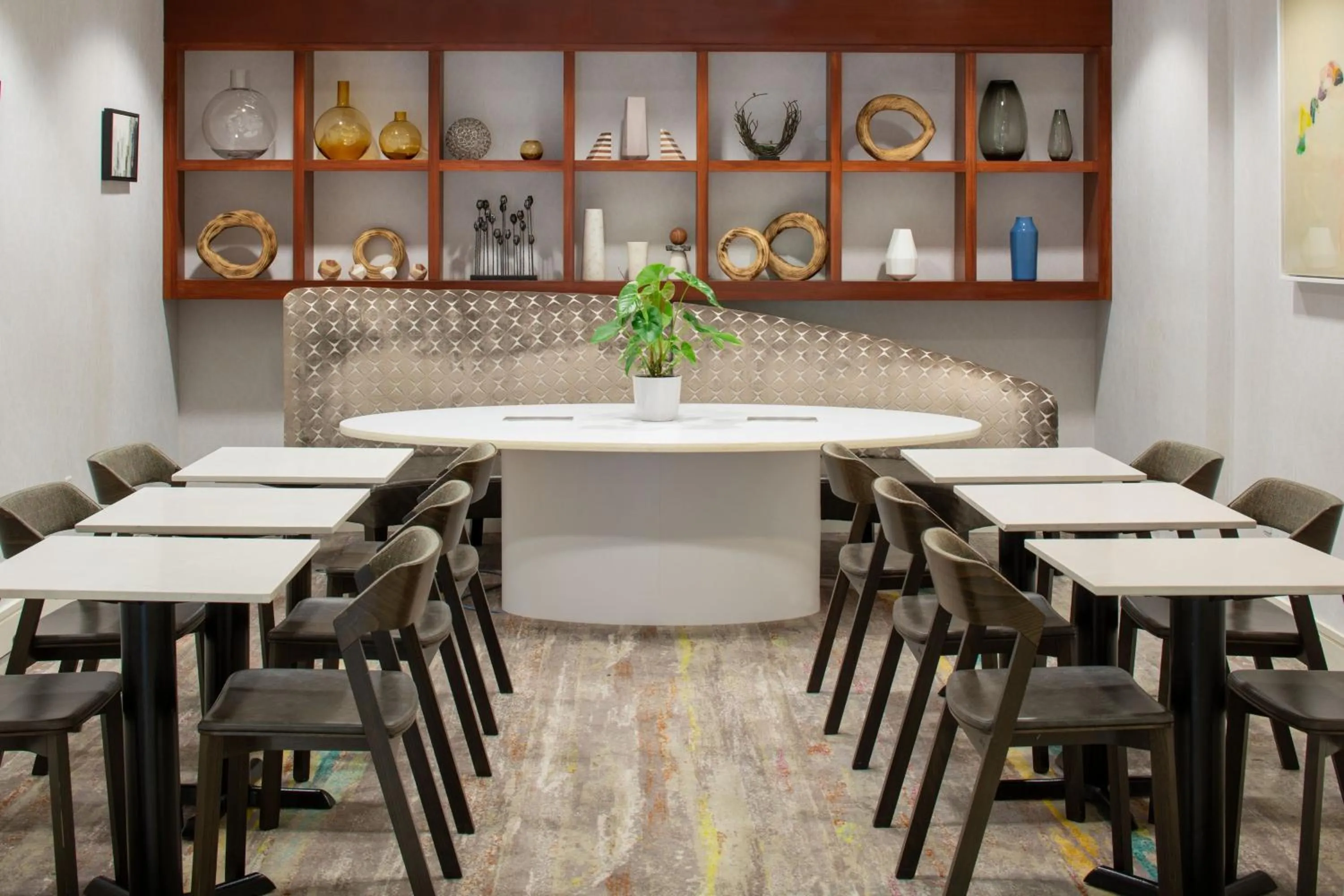 Lounge or bar in SpringHill Suites by Marriott Orlando Convention Center