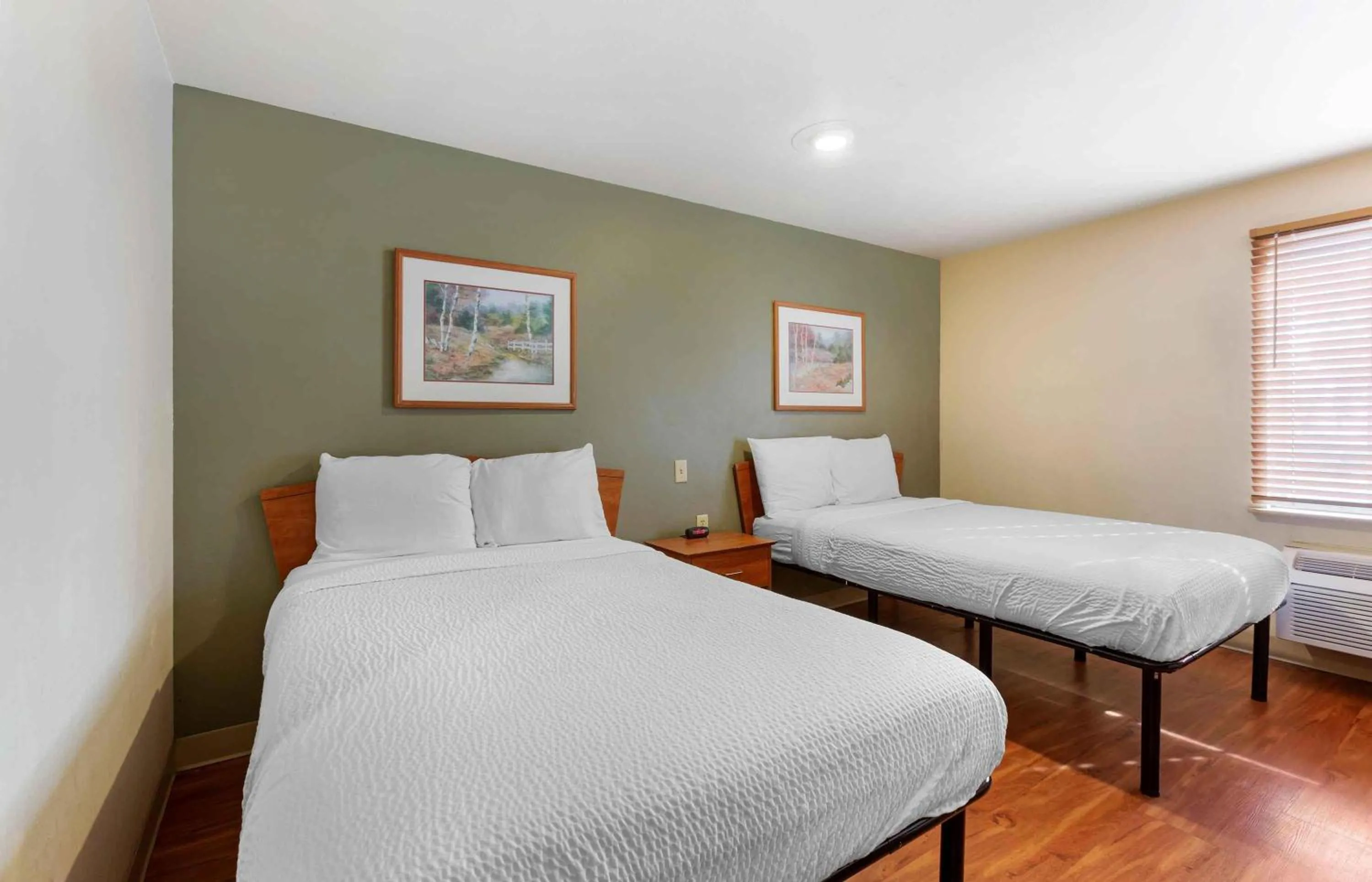 Bedroom, Bed in Extended Stay America Select Suites - Phoenix - West