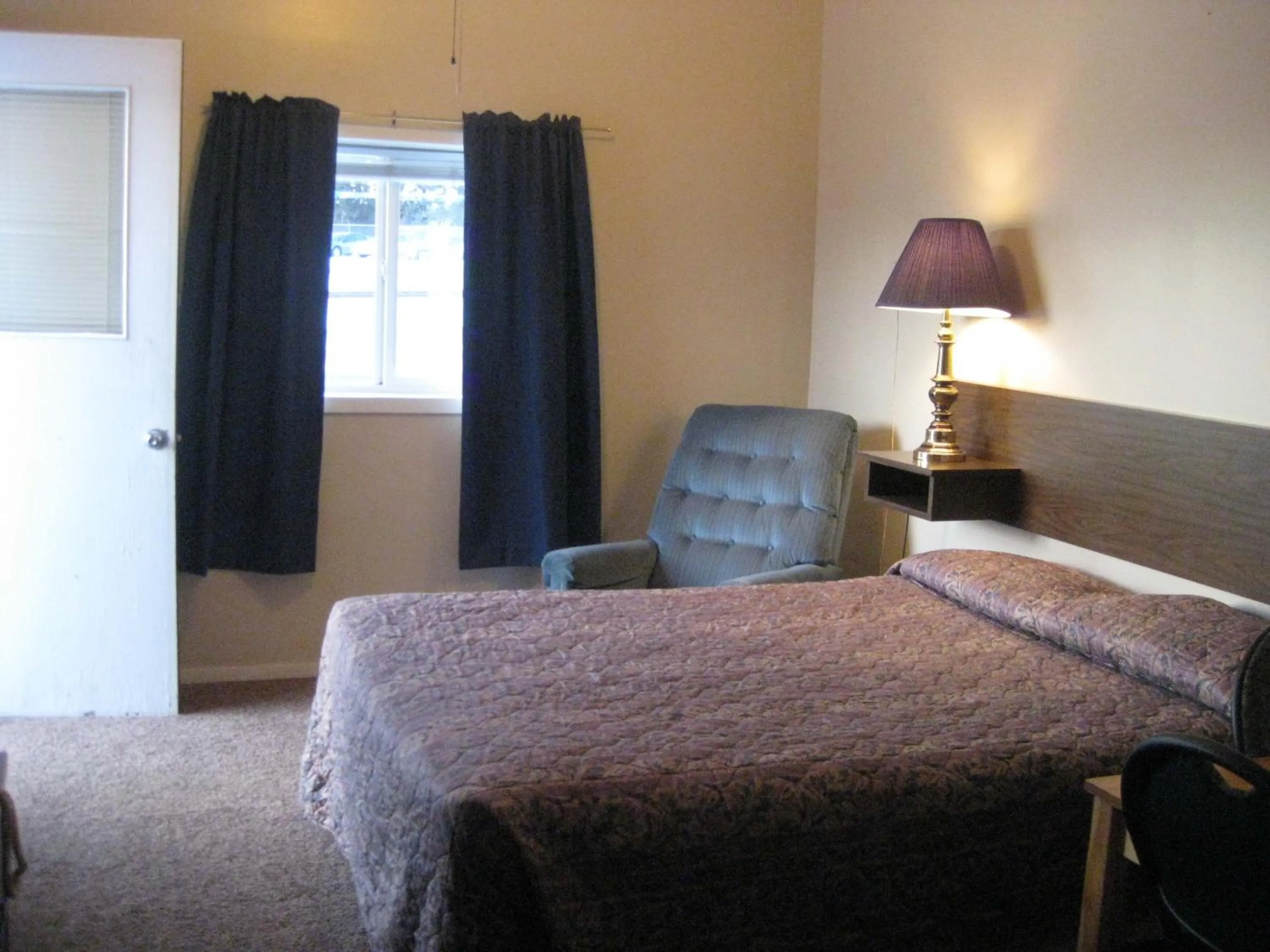 Seating area in Hat Motel