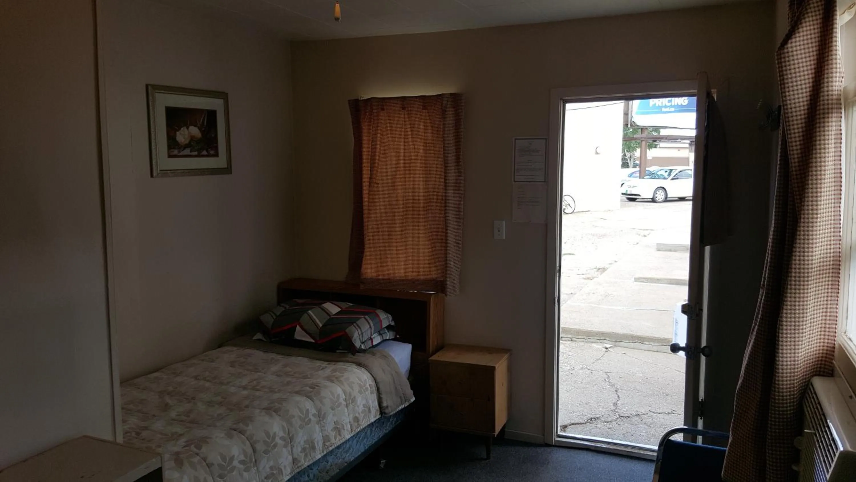 Bedroom in Hat Motel