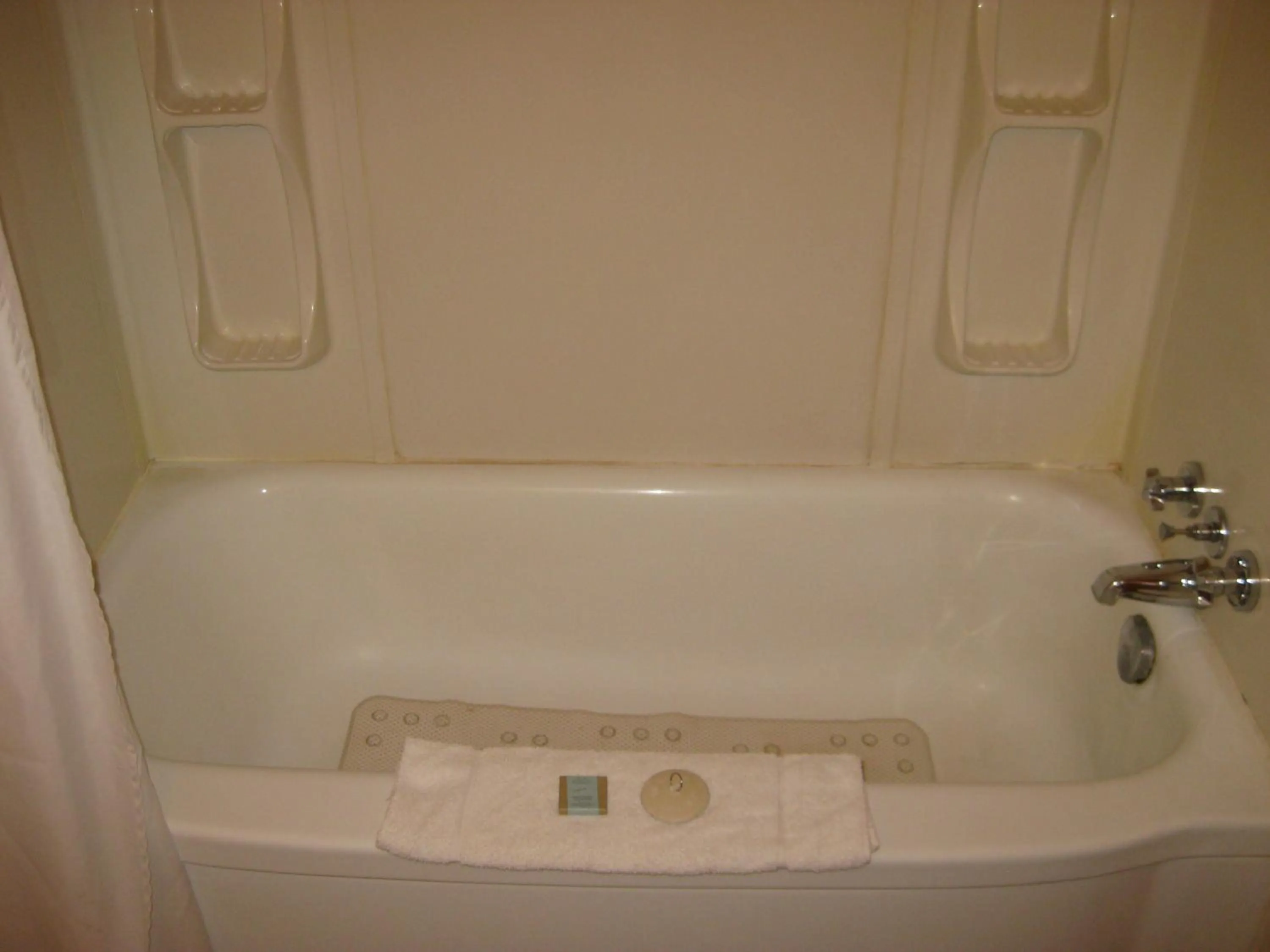 Bathroom in Hat Motel