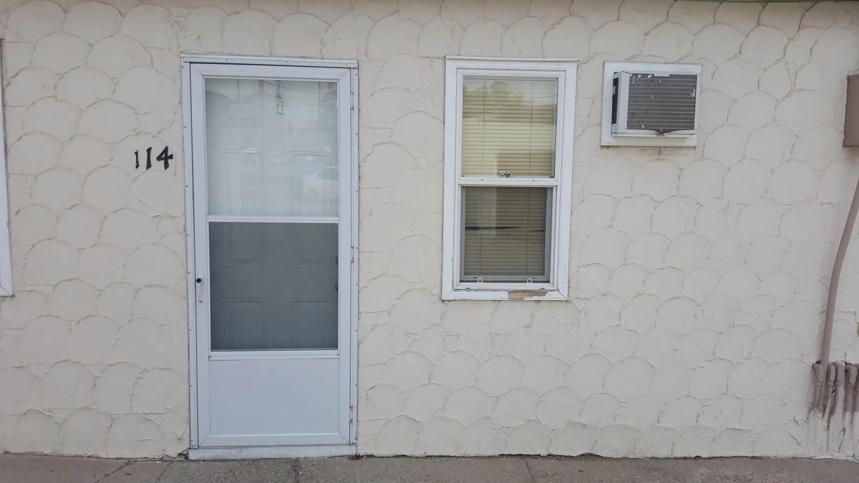 Facade/entrance in Hat Motel