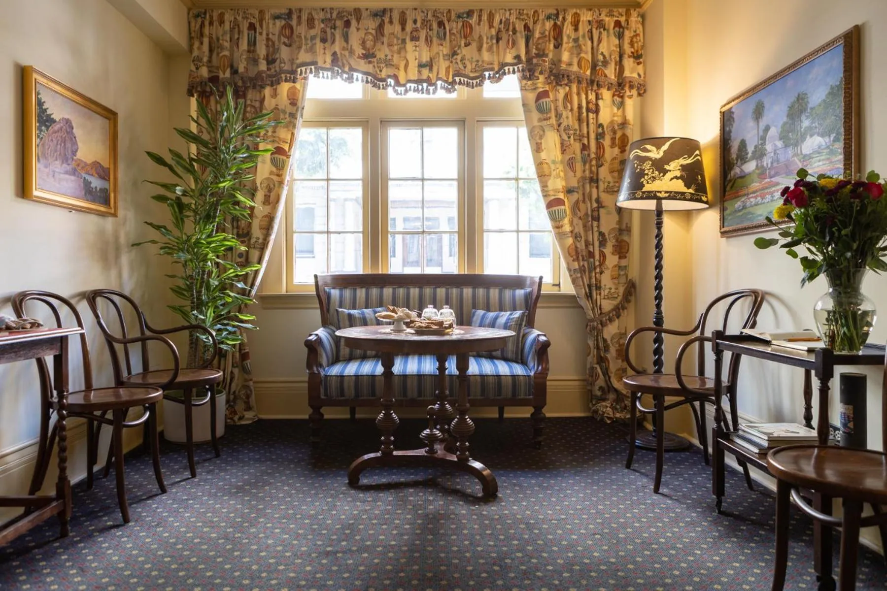 Lobby or reception in Golden Gate Hotel