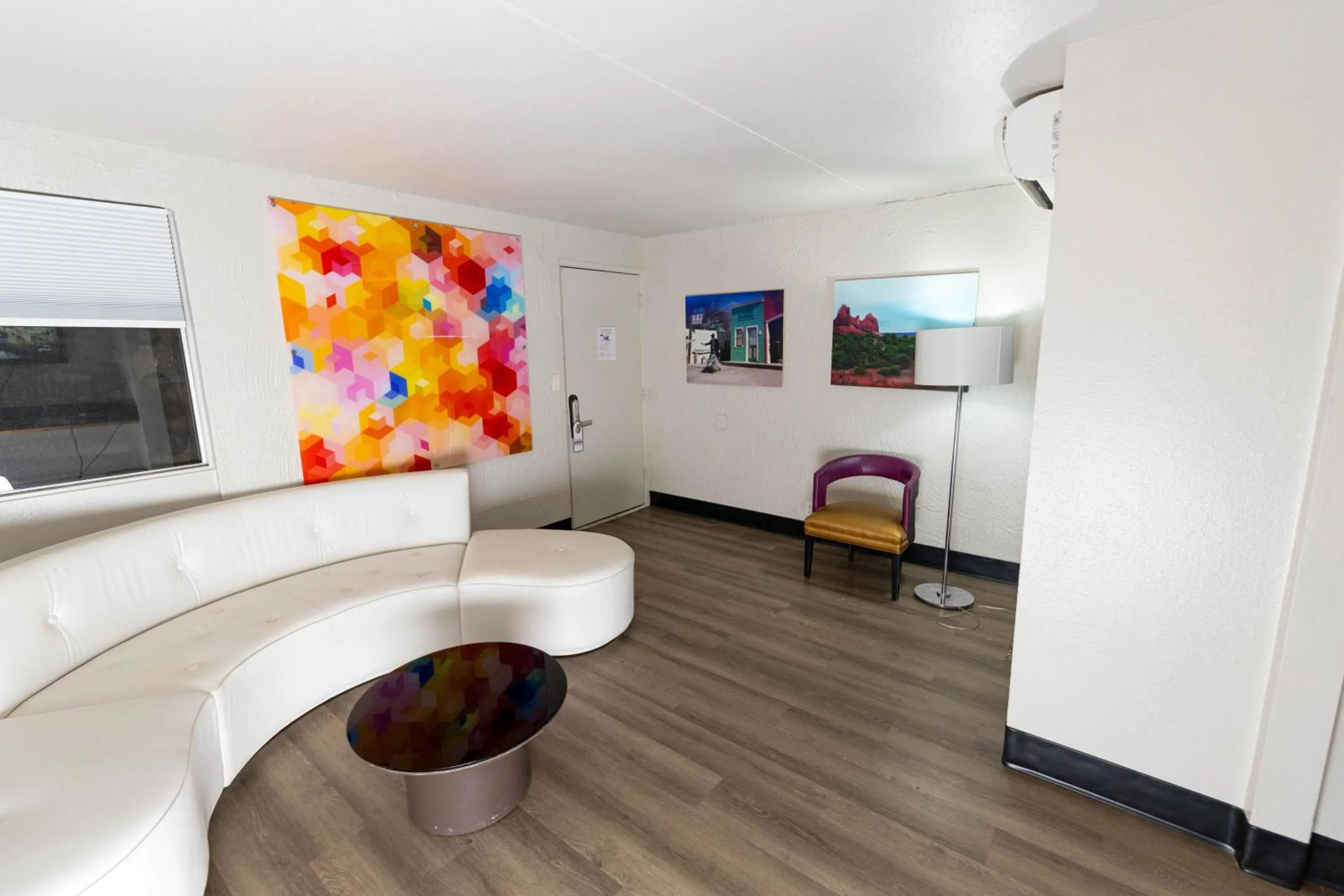 Living room in The Clarendon Hotel & Spa, BW Signature Collection