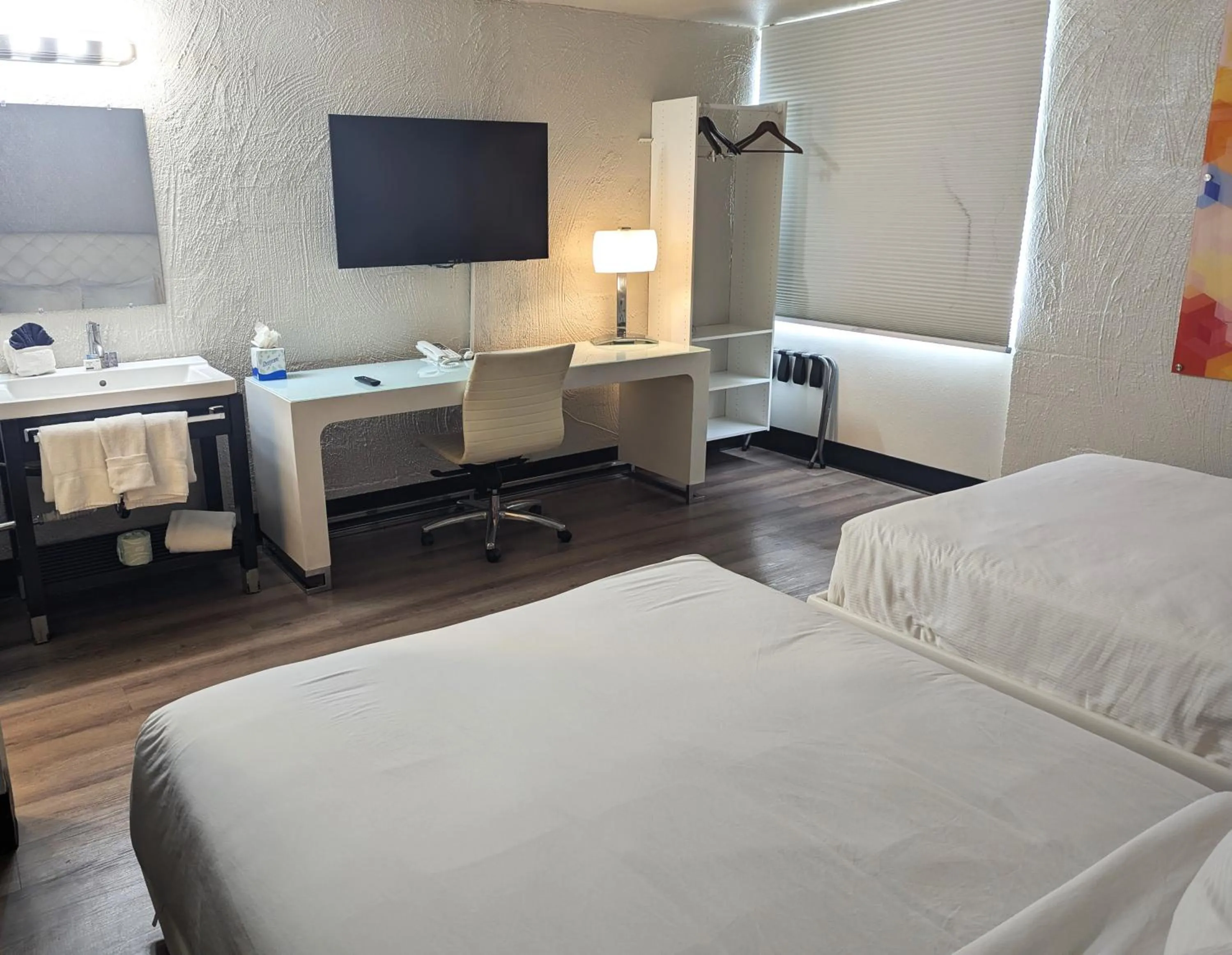 Bedroom, Bed in The Clarendon Hotel & Spa, BW Signature Collection