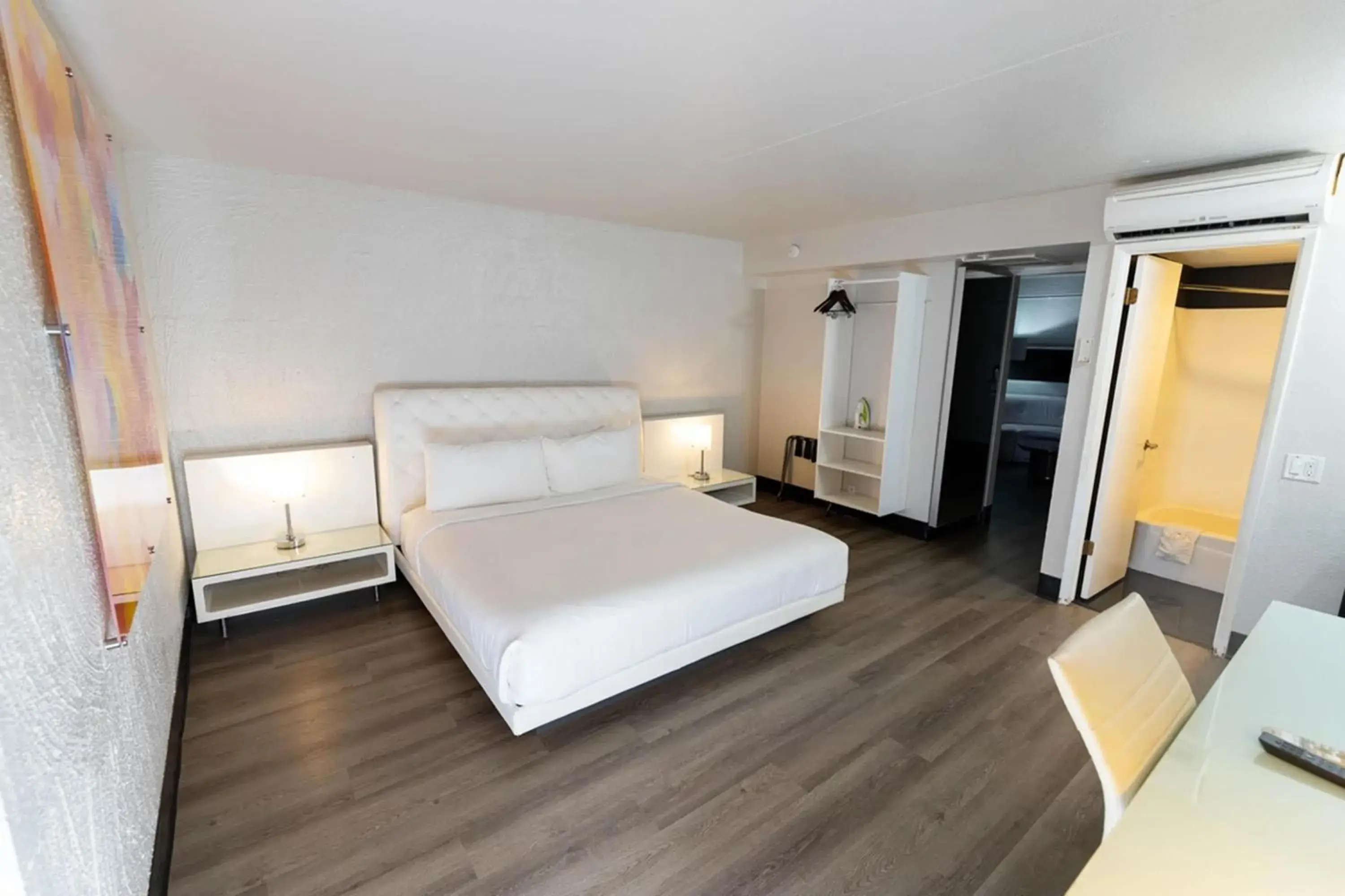 Bedroom, Bed in The Clarendon Hotel & Spa, BW Signature Collection Bedroom, Bed in The Clarendon Hotel & Spa, BW Signature Collection