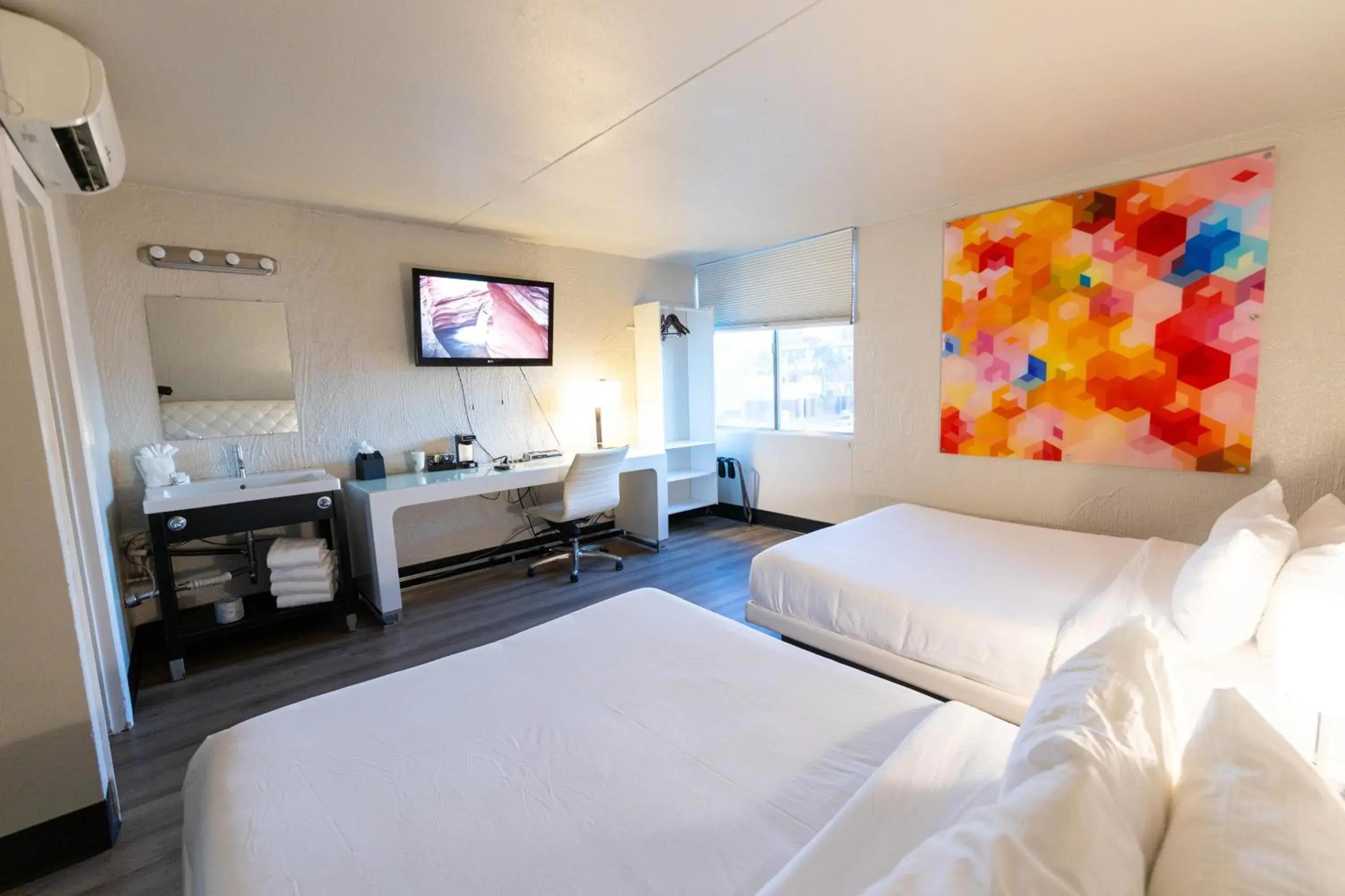 View (from property/room), Bed in The Clarendon Hotel and Spa View (from property/room), Bed in The Clarendon Hotel and Spa