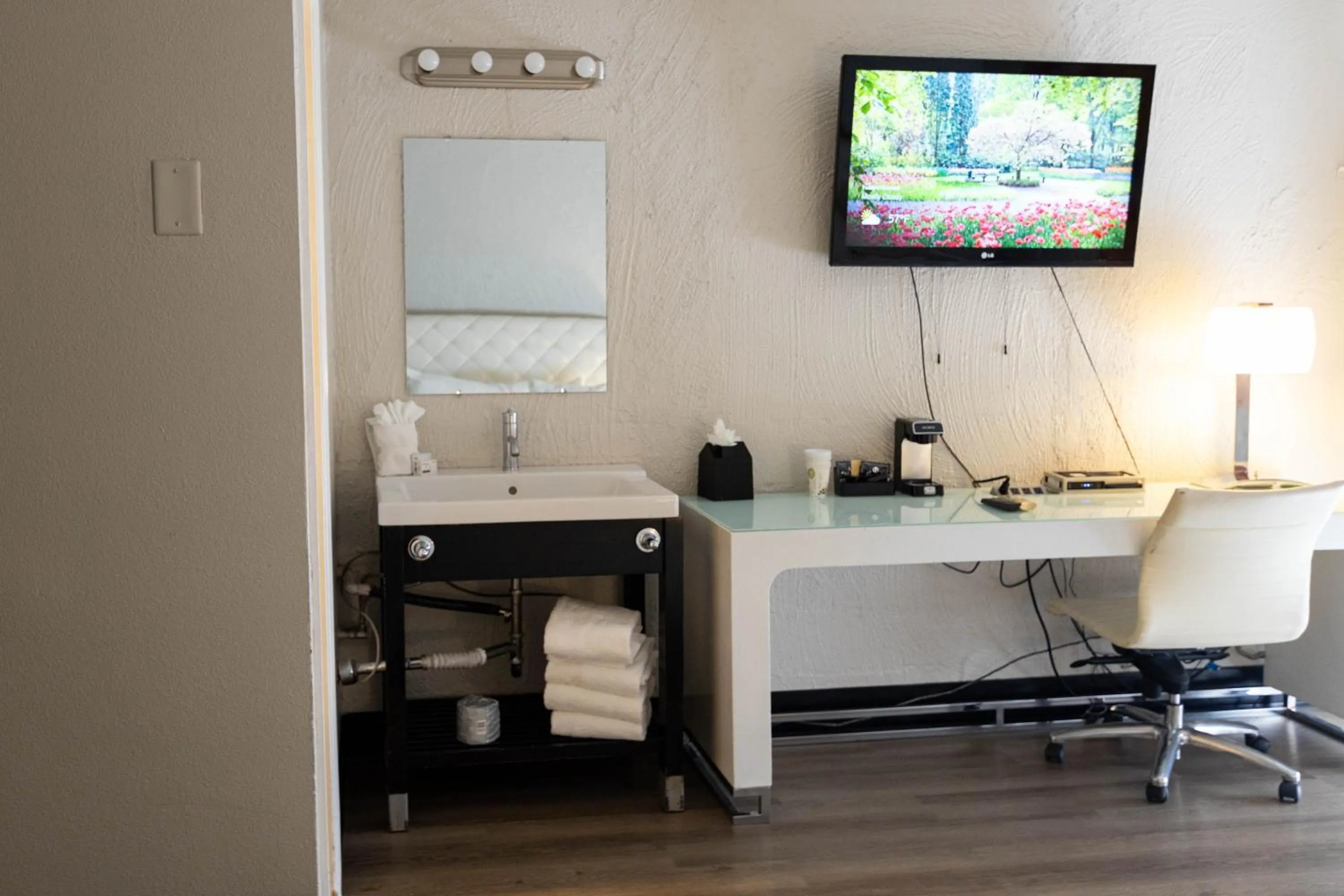 towels in The Clarendon Hotel & Spa, BW Signature Collection