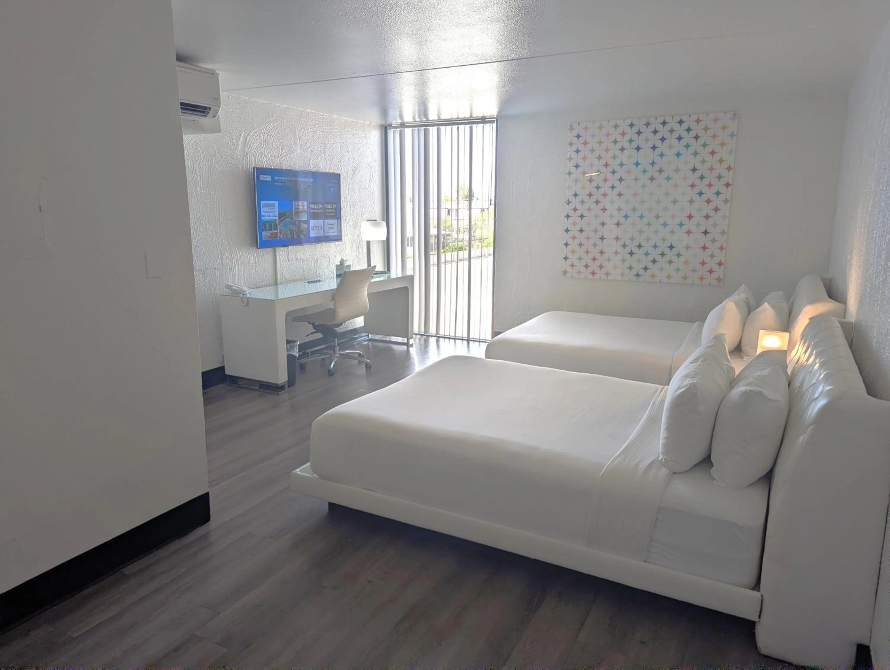 Bedroom, Bed in The Clarendon Hotel & Spa, BW Signature Collection