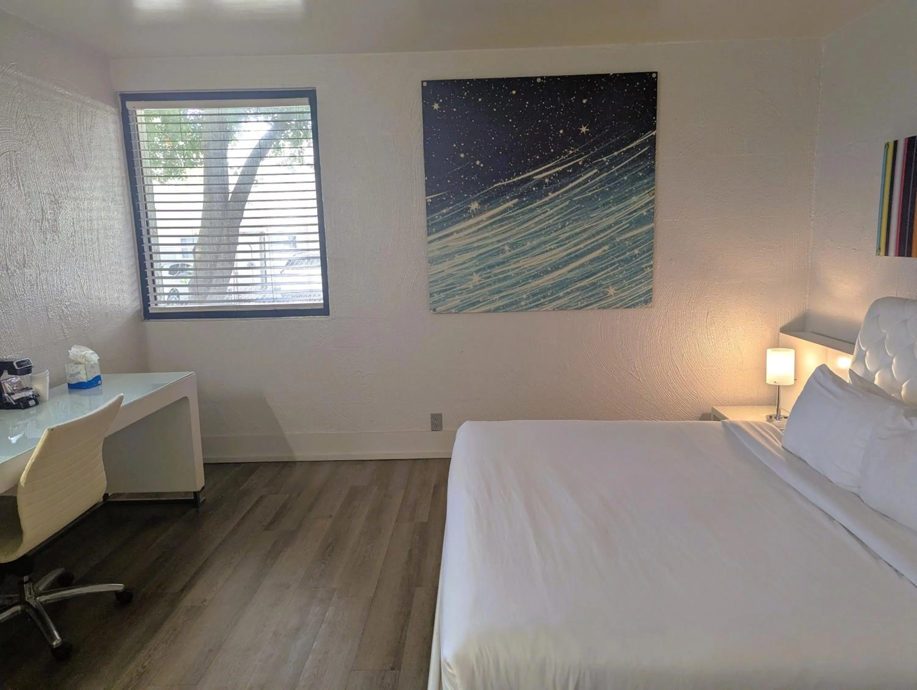 Bedroom, Bed in The Clarendon Hotel & Spa, BW Signature Collection