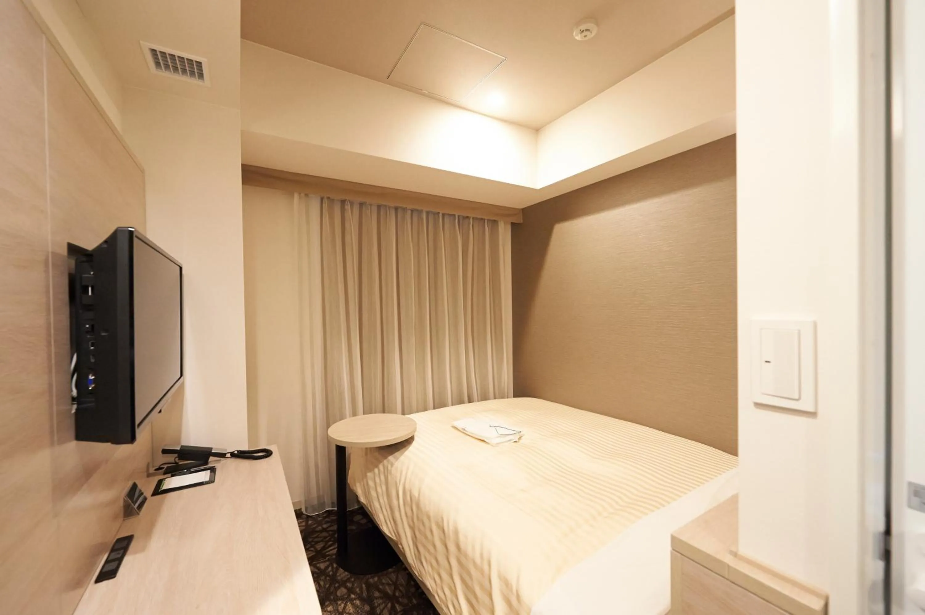 Photo of the whole room, Bed in Sotetsu Fresa Inn Ginza-Nanachome