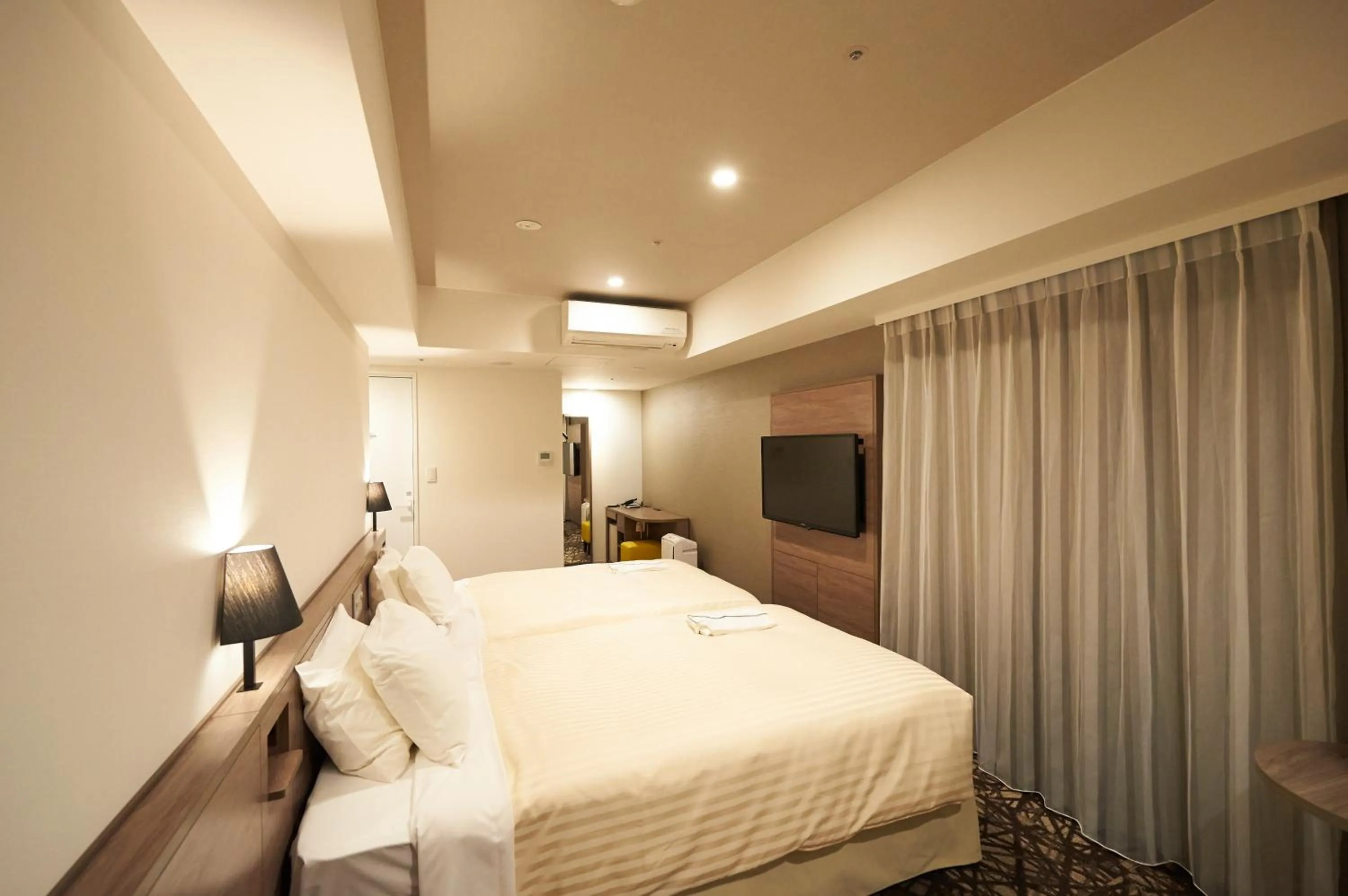 Photo of the whole room, Bed in Sotetsu Fresa Inn Ginza-Nanachome