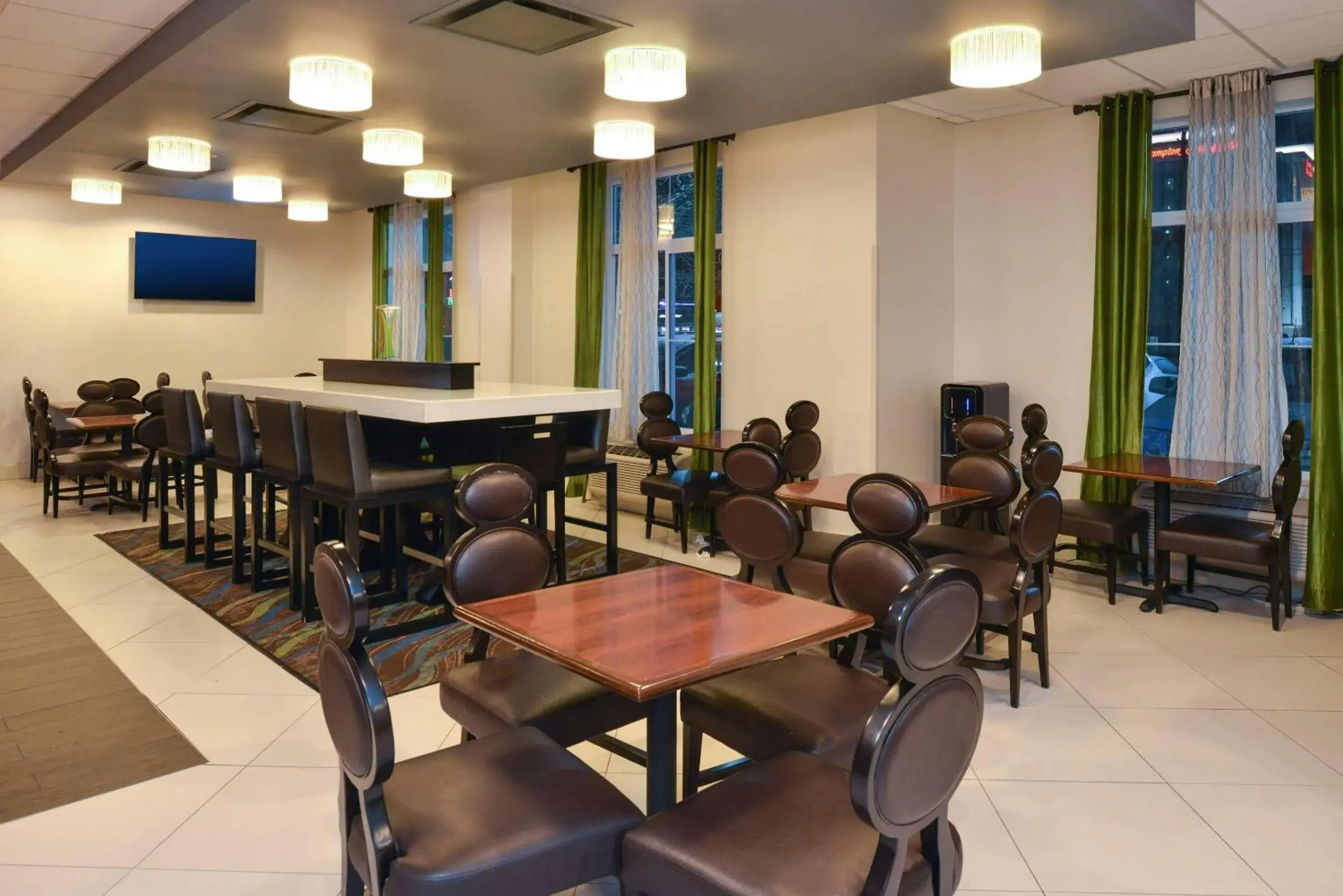 Breakfast in Country Inn & Suites by Radisson Nashville Airport TN Breakfast in Country Inn & Suites by Radisson Nashville Airport TN