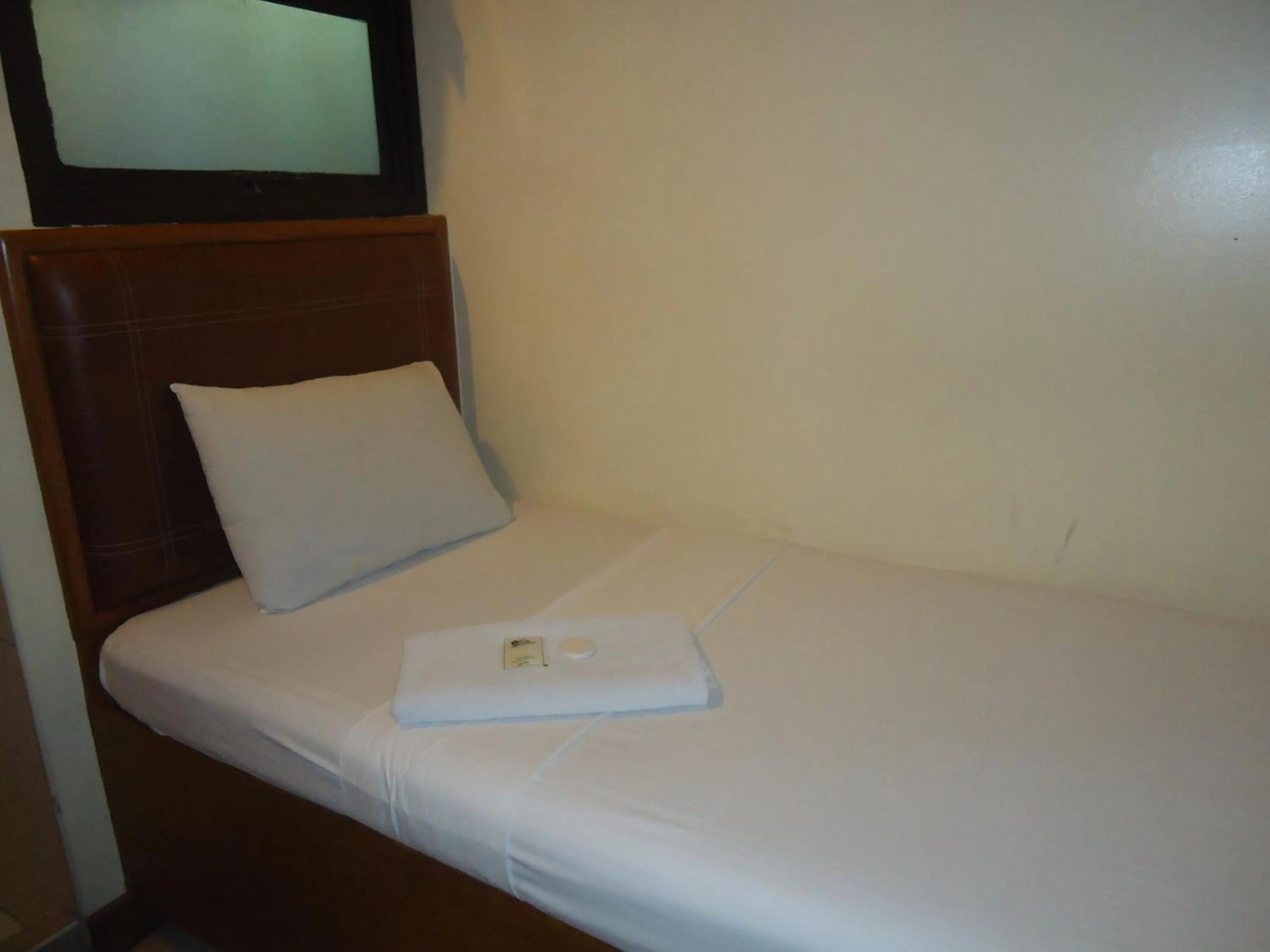 Photo of the whole room, Bed in Park Bed and Breakfast Hotel Pasay