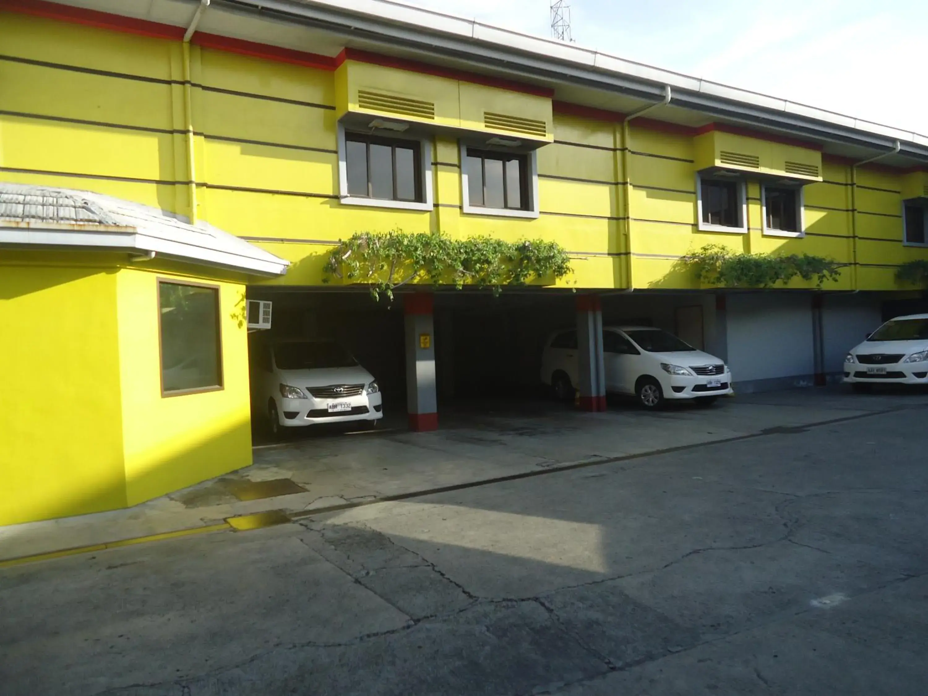 Property building in Park Bed and Breakfast Hotel Pasay Property building in Park Bed and Breakfast Hotel Pasay