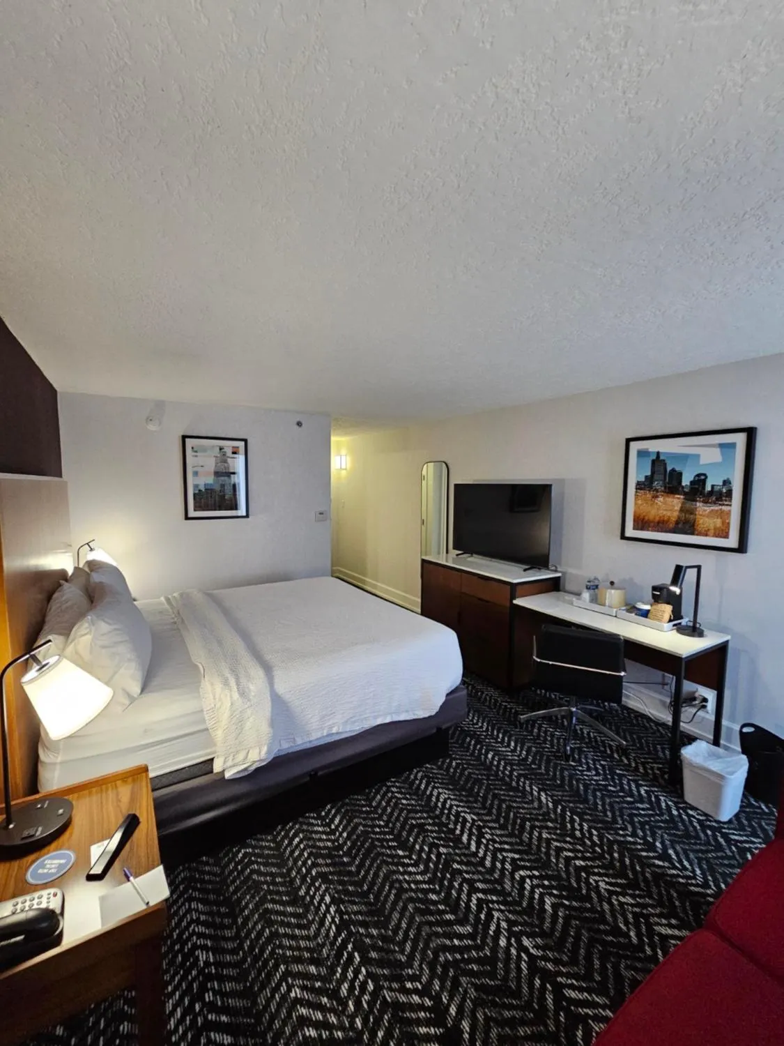 Bedroom, Bed in Four Points by Sheraton Kansas City Airport