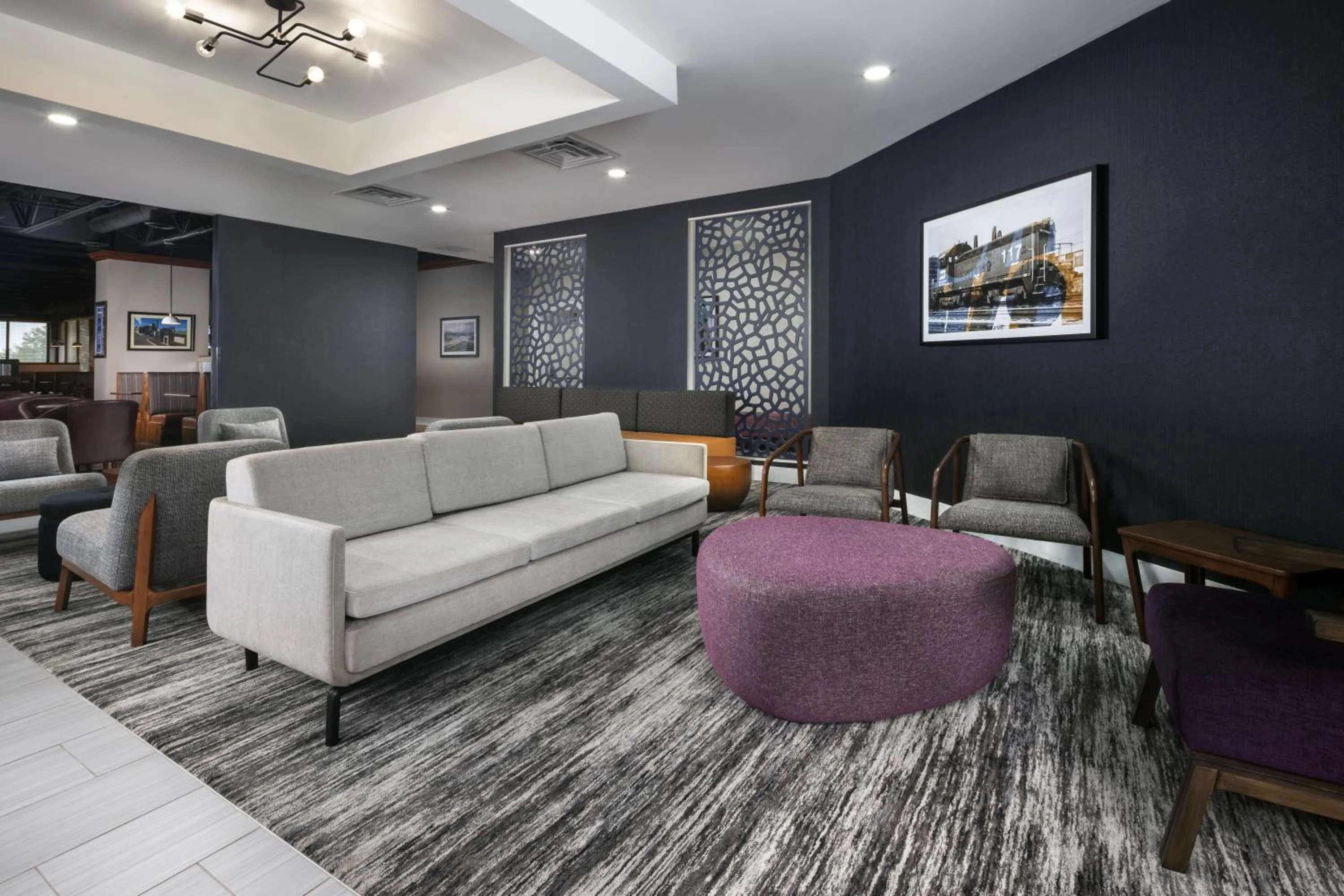 Lobby or reception in Four Points by Sheraton Kansas City Airport