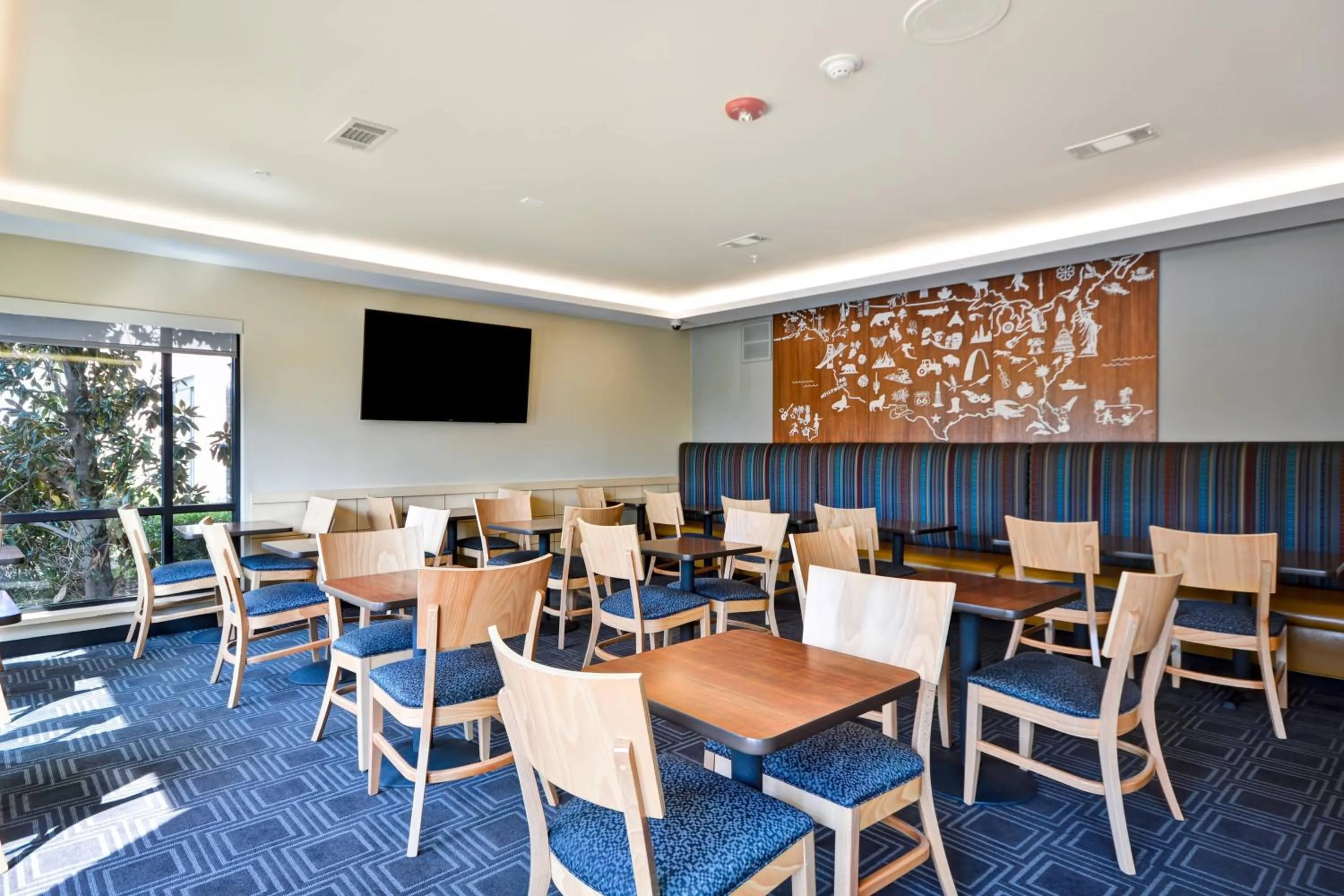 Restaurant/places to eat in TownePlace Suites Dallas/Lewisville