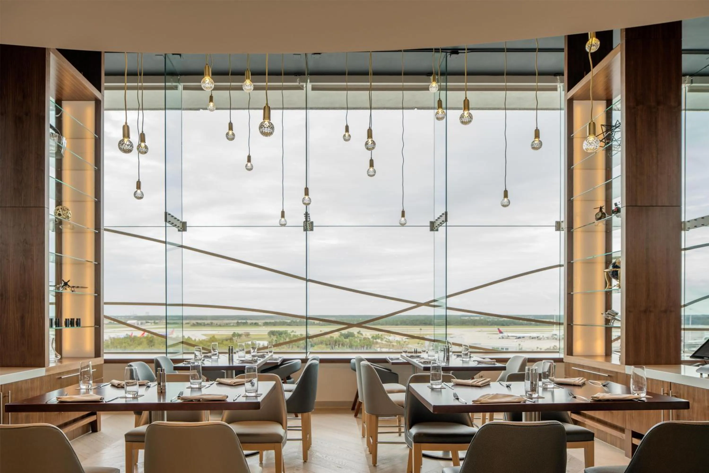 Restaurant/places to eat in Hyatt Regency Orlando International Airport Hotel