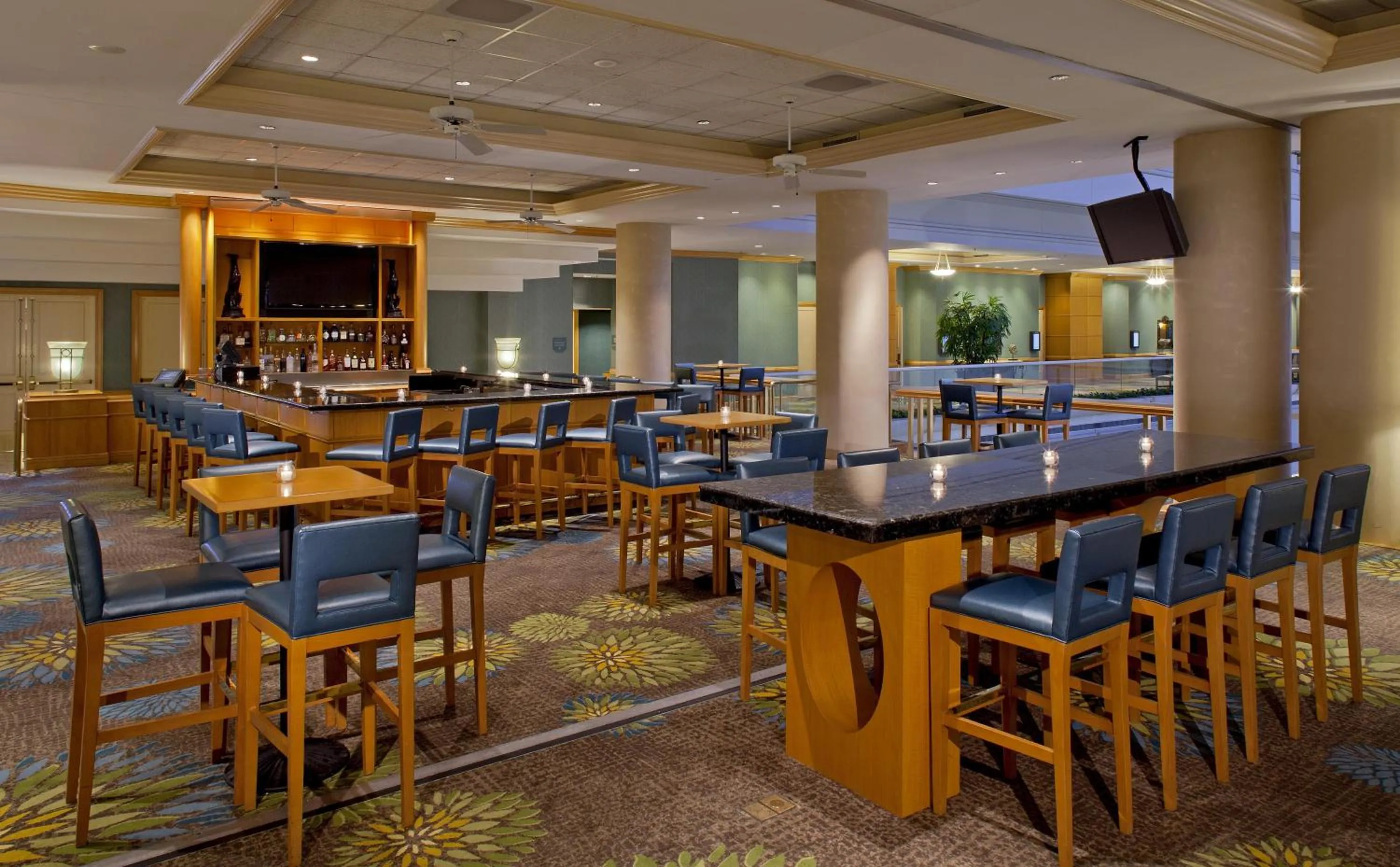 Lounge or bar in Hyatt Regency Orlando International Airport Hotel