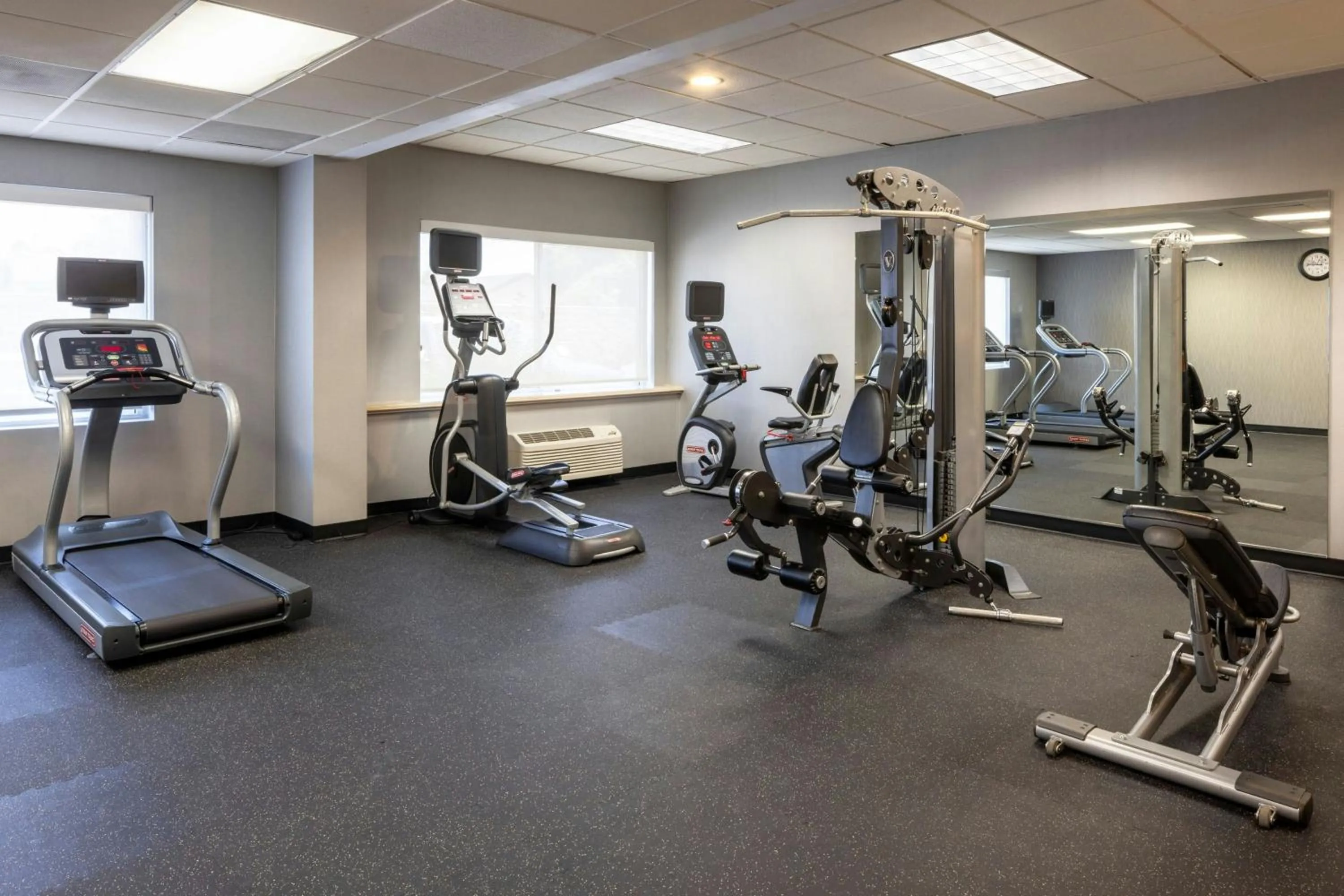 Fitness centre/facilities in Courtyard by Marriott Baldwin Park