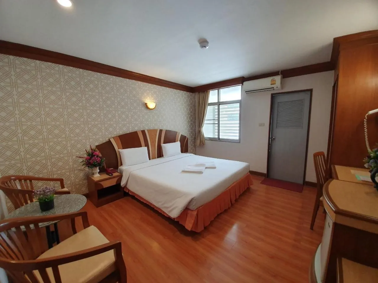 Bedroom in Sakol Hotel