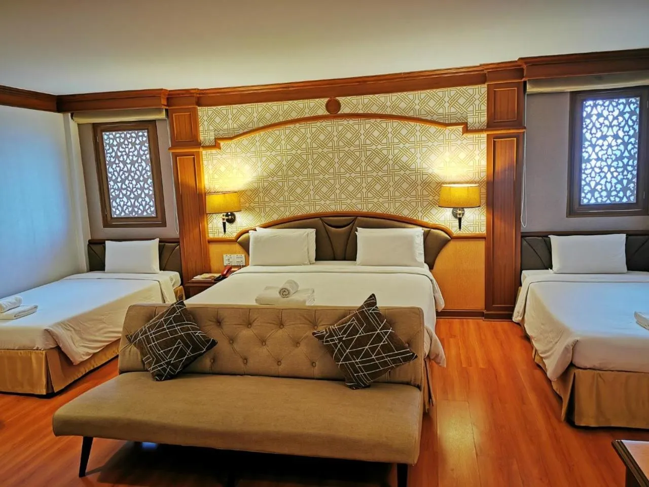 Bedroom, Bed in Sakol Hotel